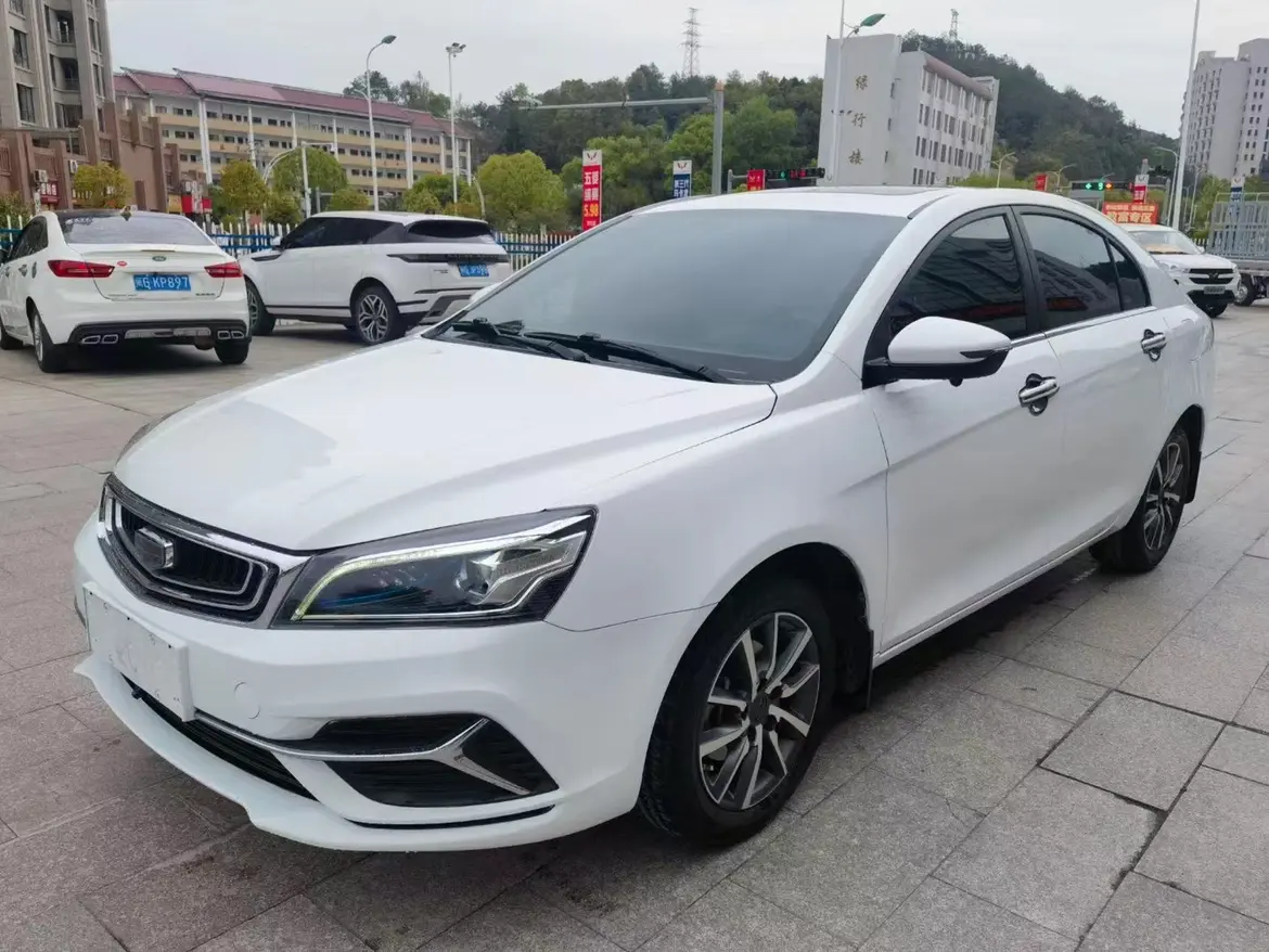 Geely Emgrand  из Китая