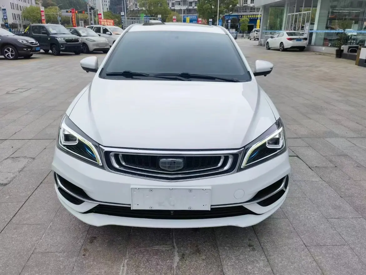 Geely Emgrand  из Китая