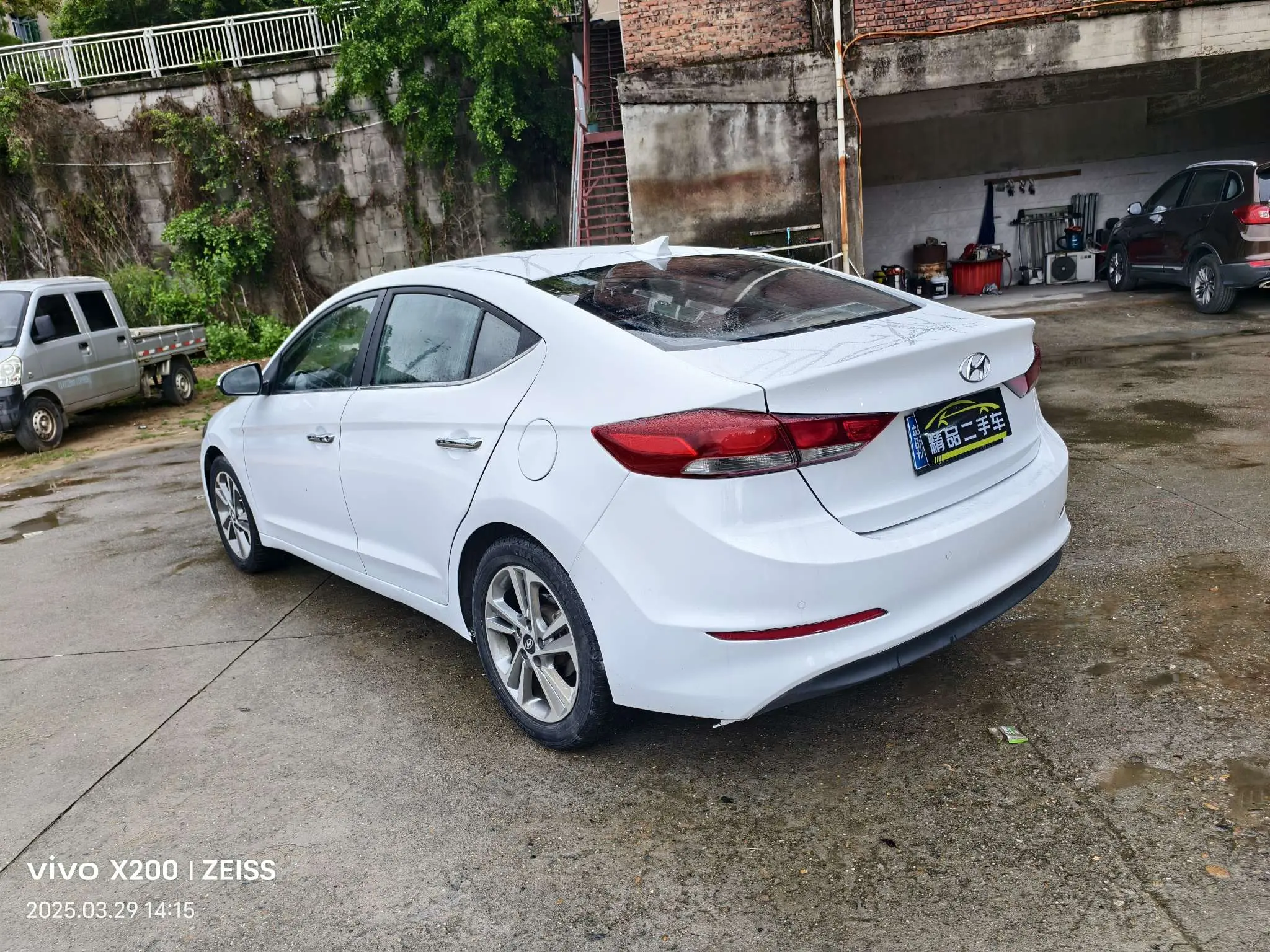 Hyundai Lead