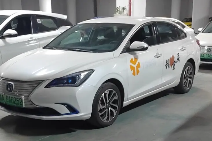 Changan Eado EV  из Китая
