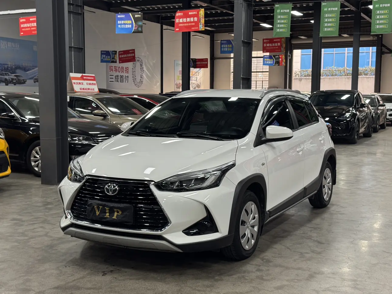 Toyota Yaris L  из Китая