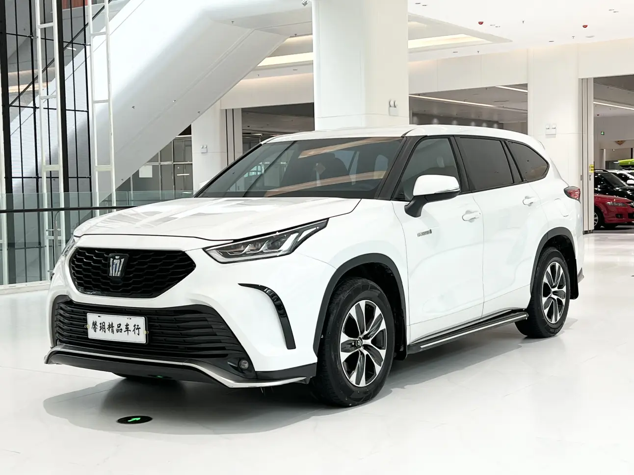 Toyota Crown Kluger  из Китая