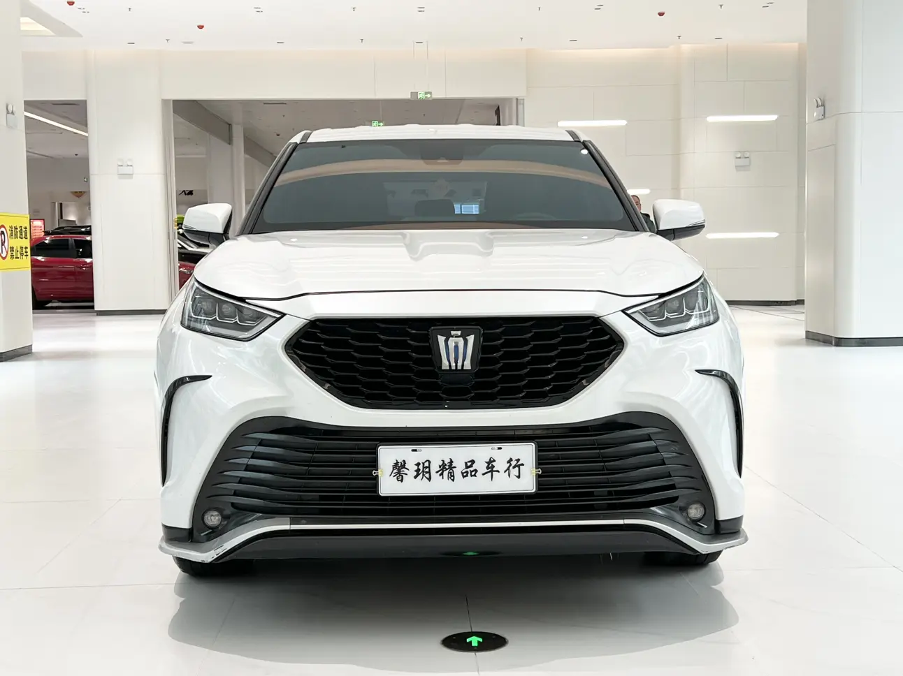 Toyota Crown Kluger  из Китая