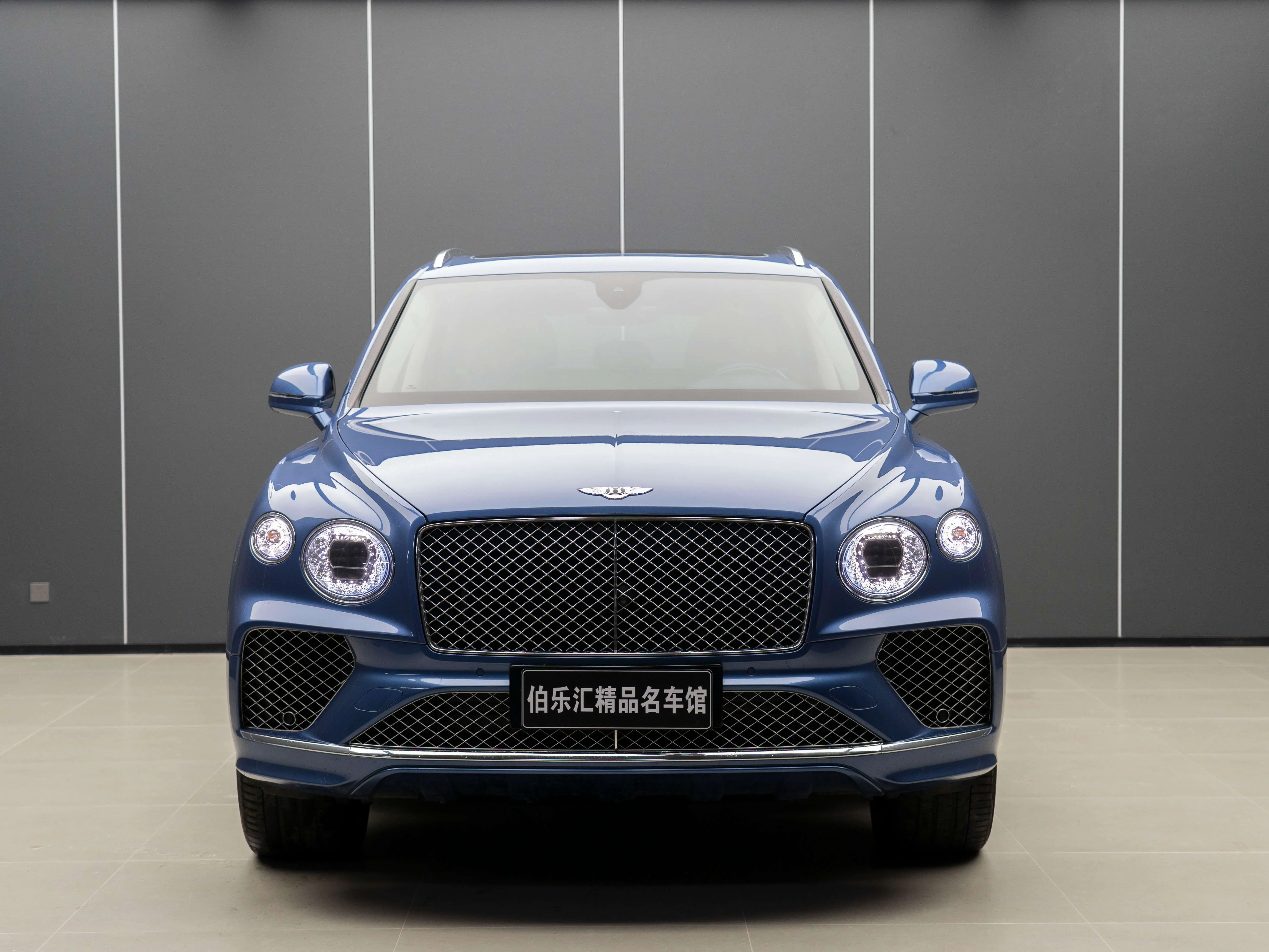 Bentley Bentayga  из Китая