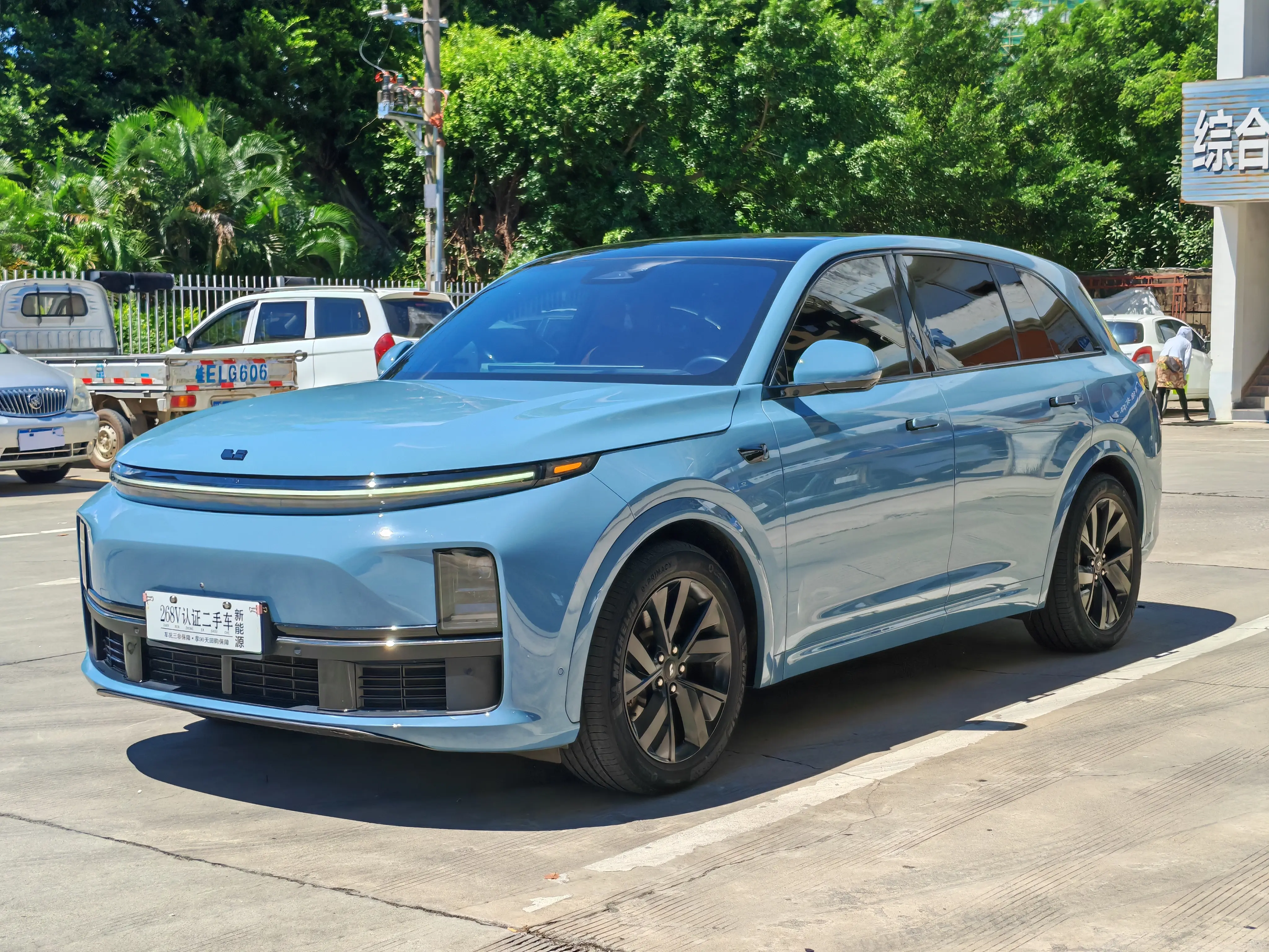 Li L7 (Ideal L7)  из Китая