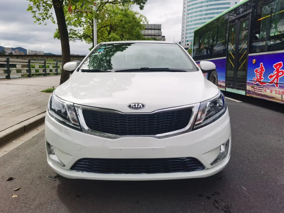 Kia K2  из Китая