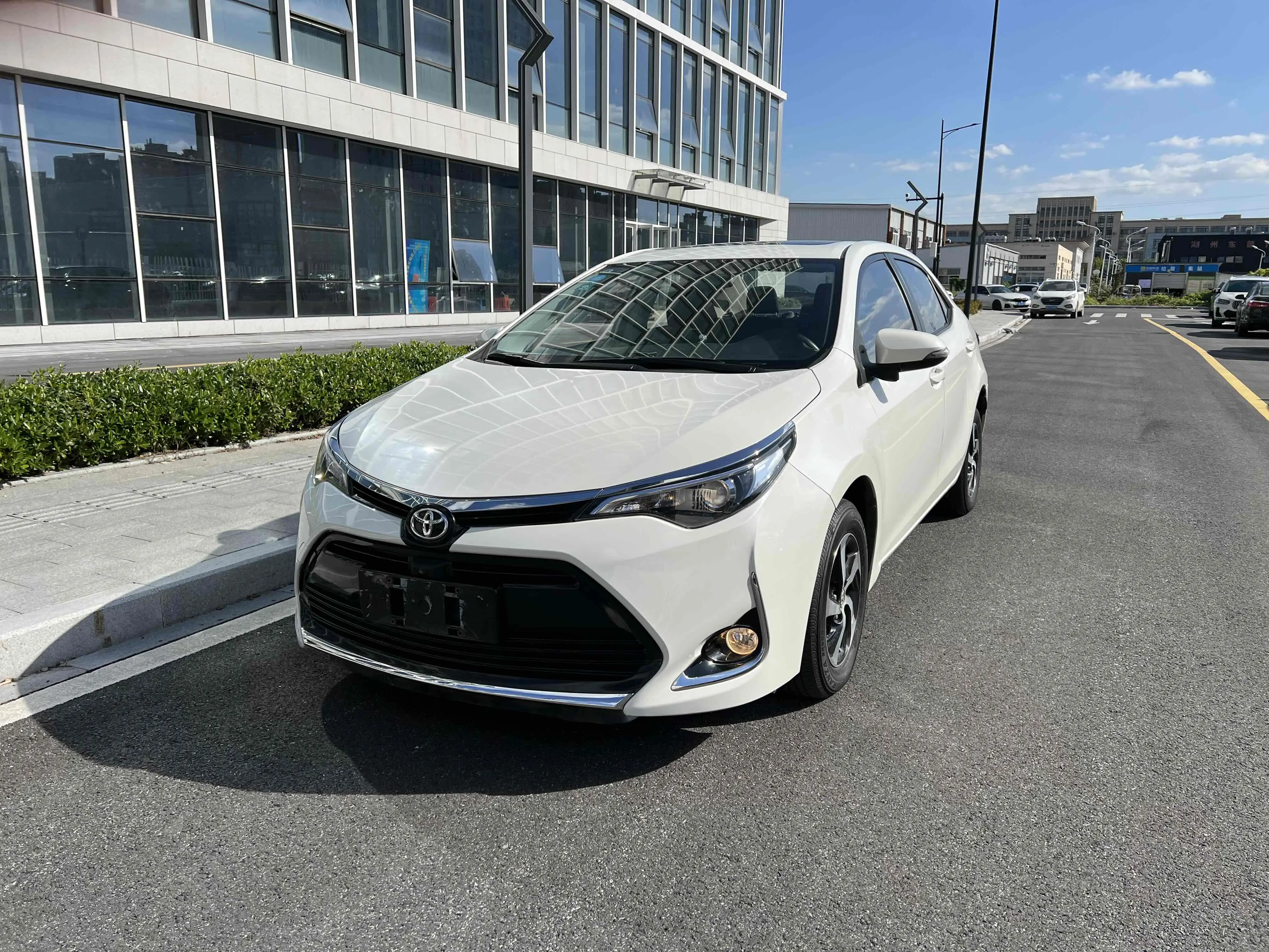 Toyota Levin (Lei Ling)  из Китая