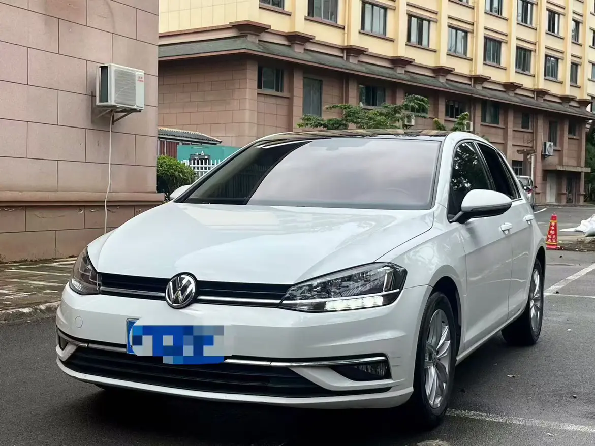 Volkswagen Golf  из Китая