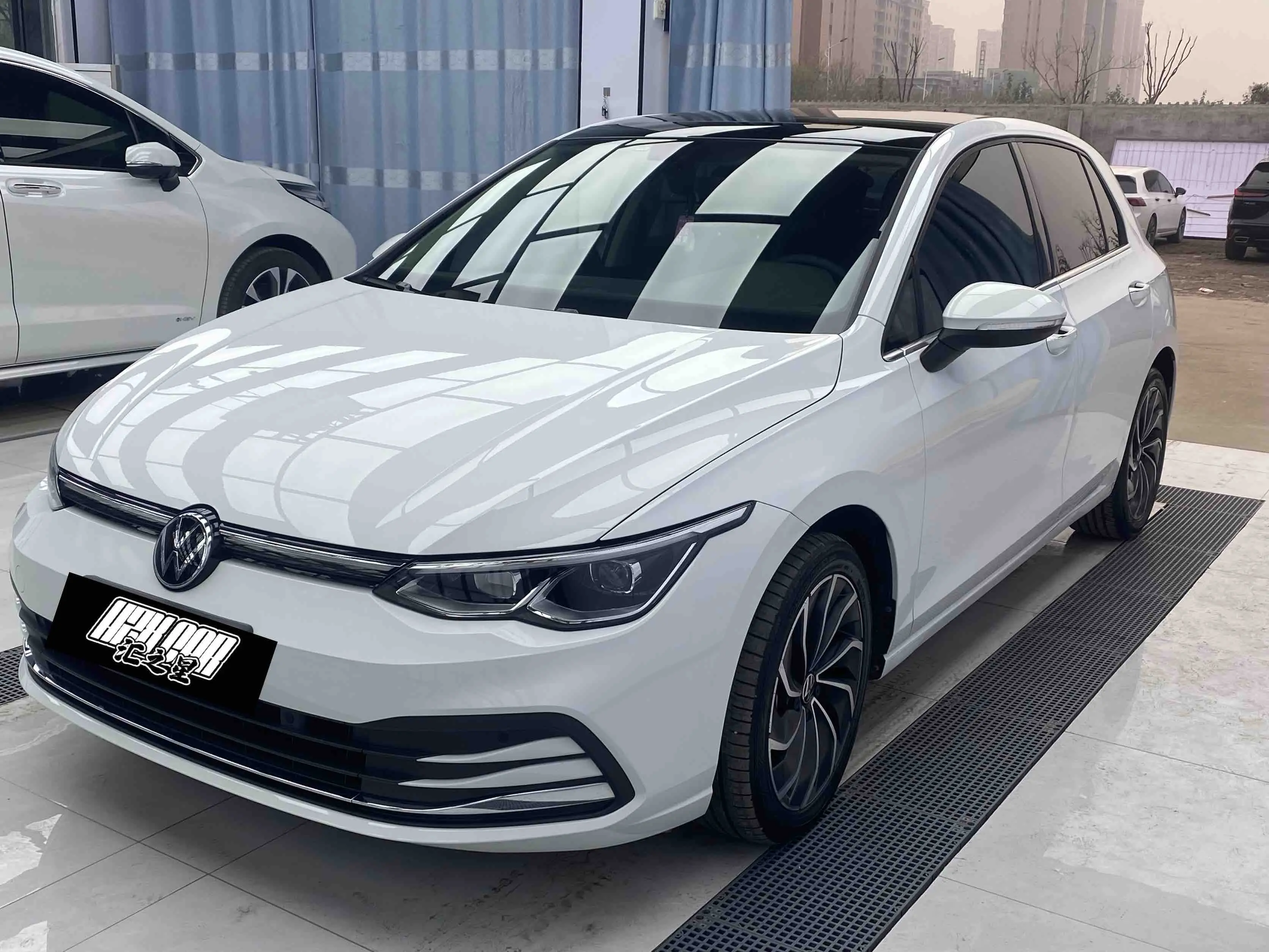 Volkswagen Golf  из Китая