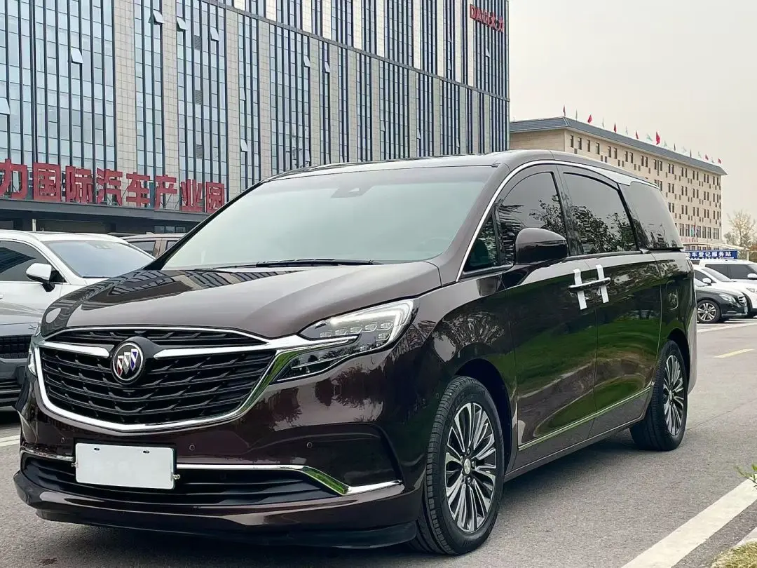 Buick GL8  из Китая