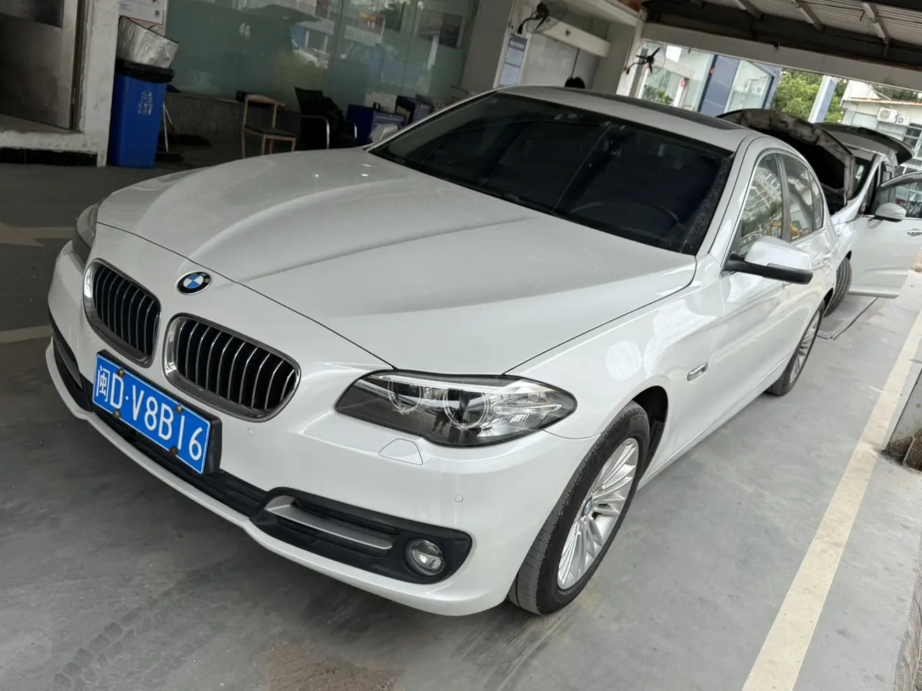 BMW 5 Series  из Китая