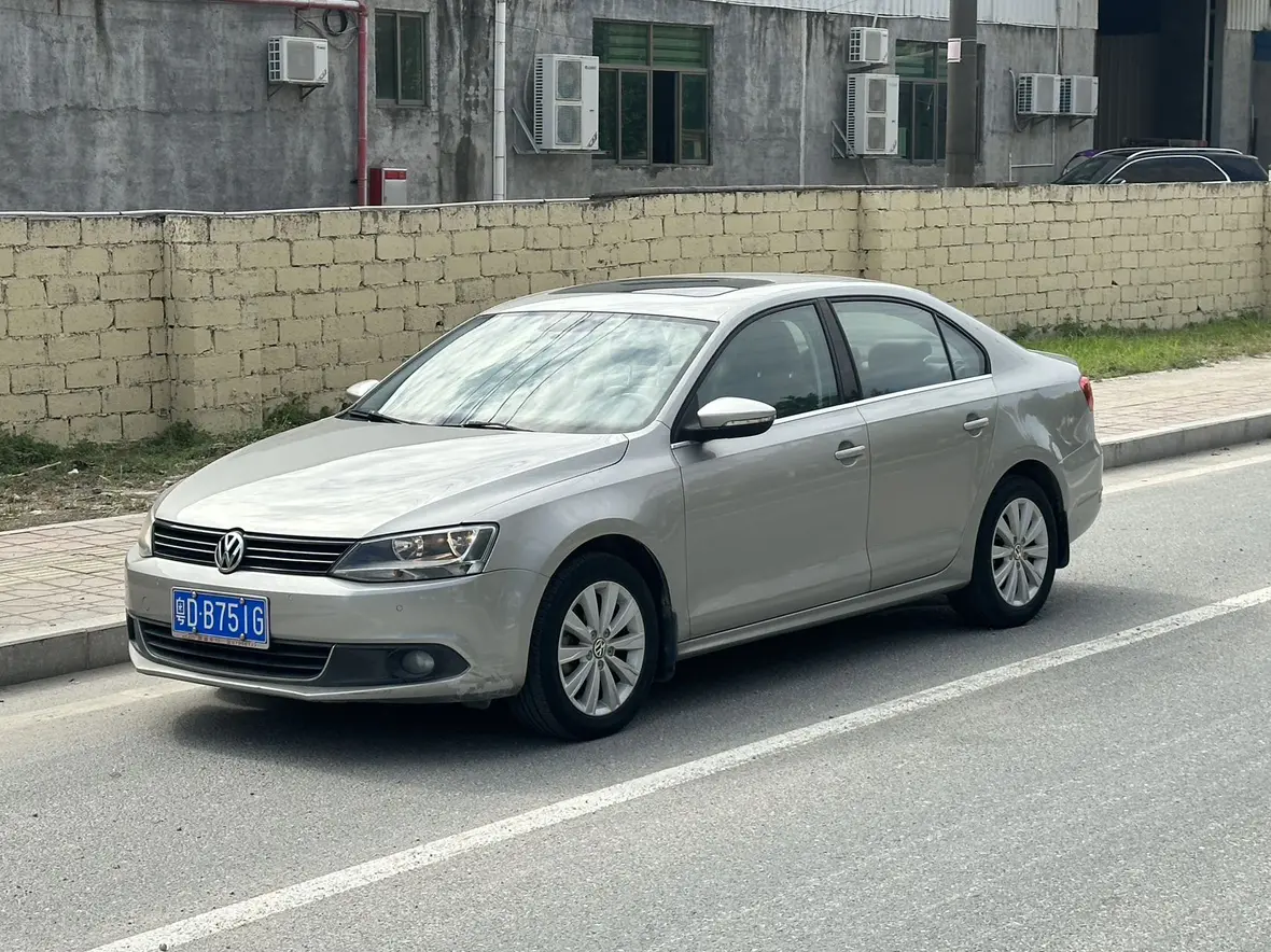 Volkswagen Sagitar  из Китая