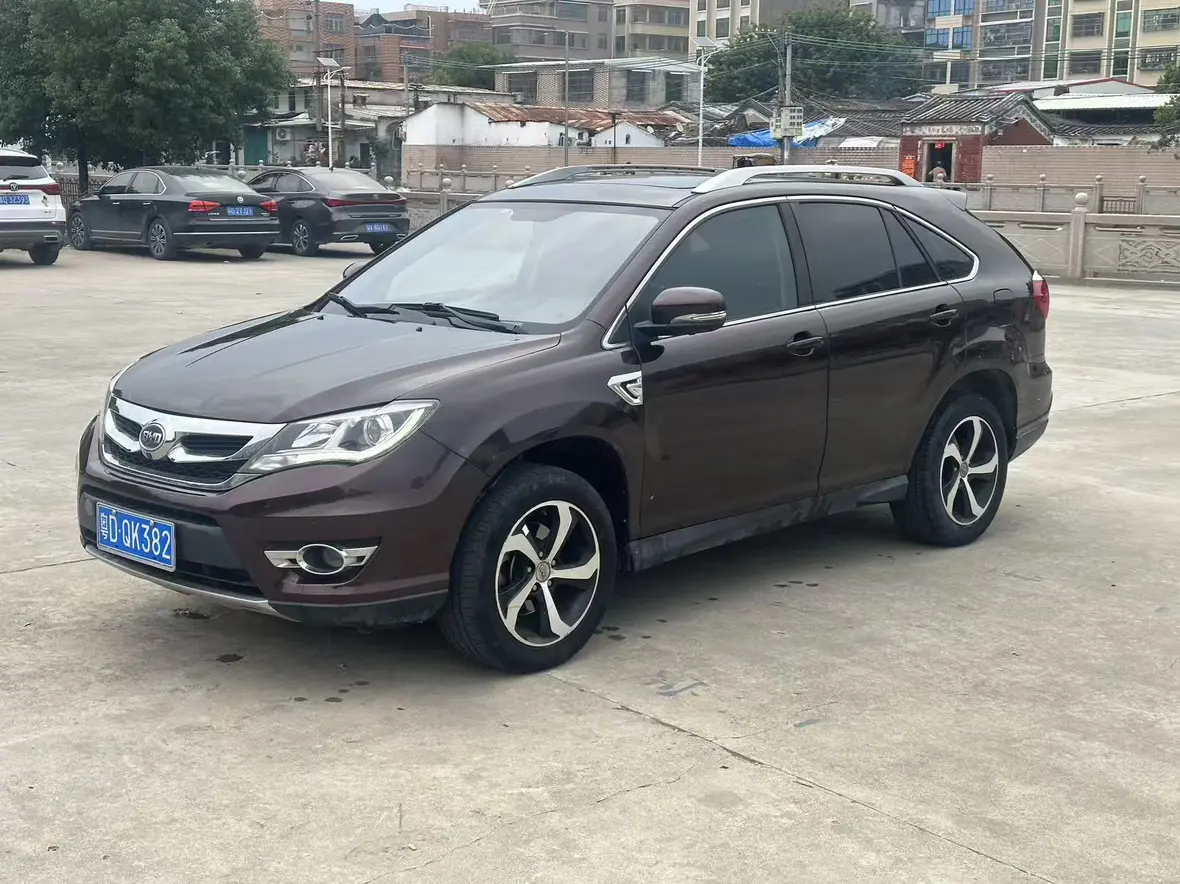 BYD S7  из Китая