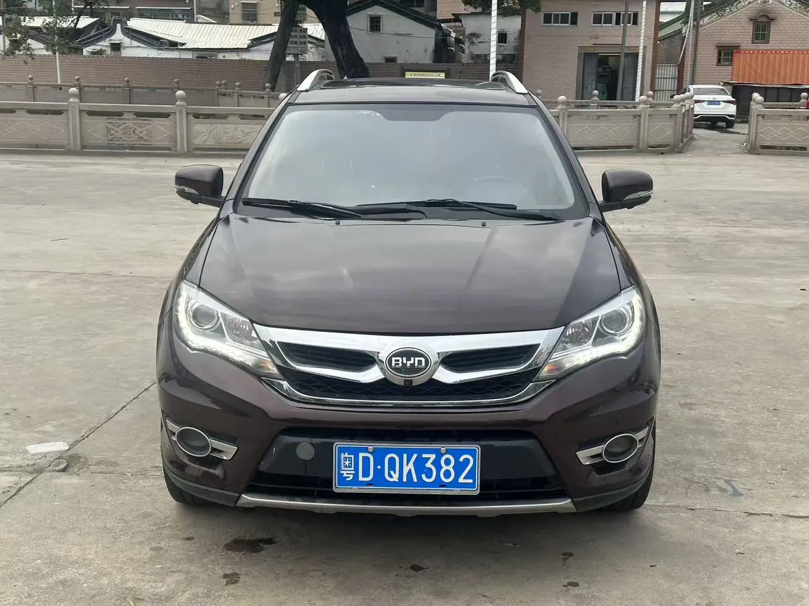 BYD S7  из Китая