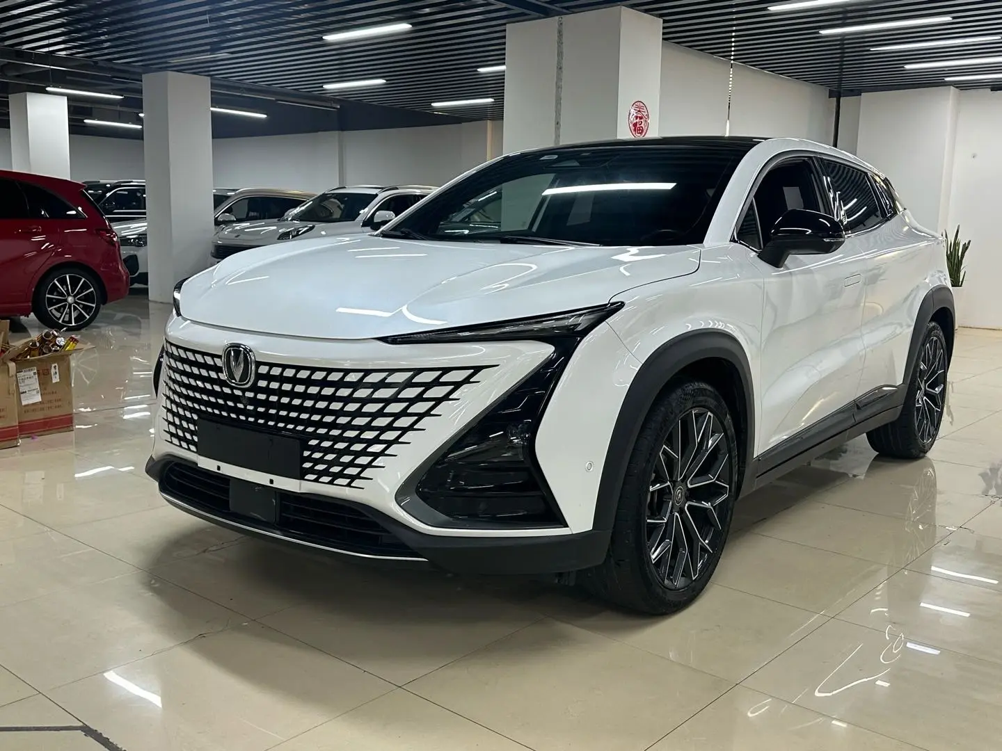 Changan UNI-T  из Китая