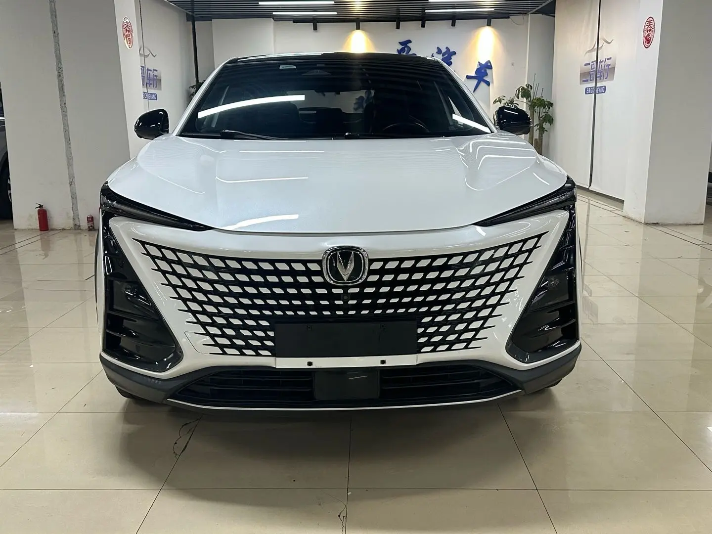 Changan UNI-T  из Китая