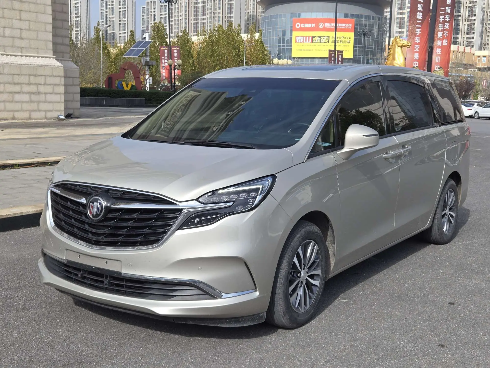 Buick GL8  из Китая