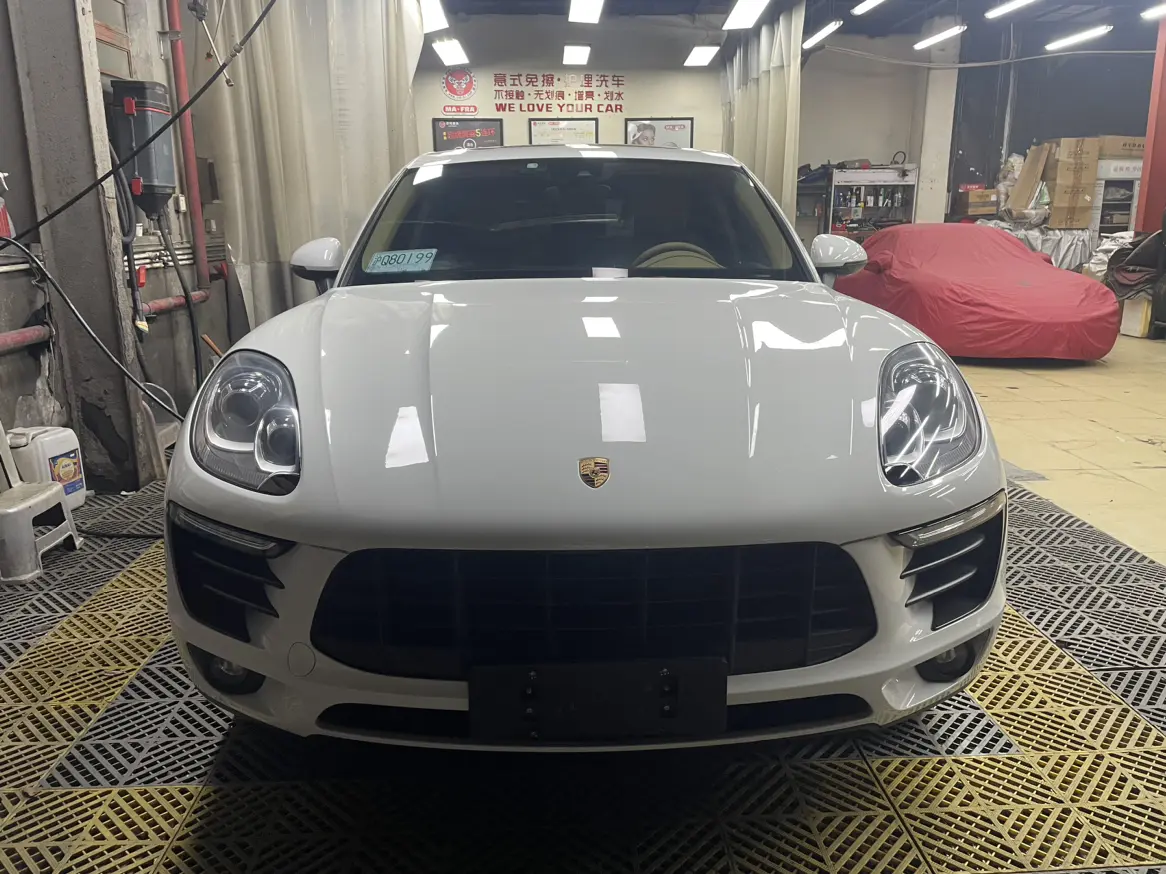 Porsche Macan  из Китая