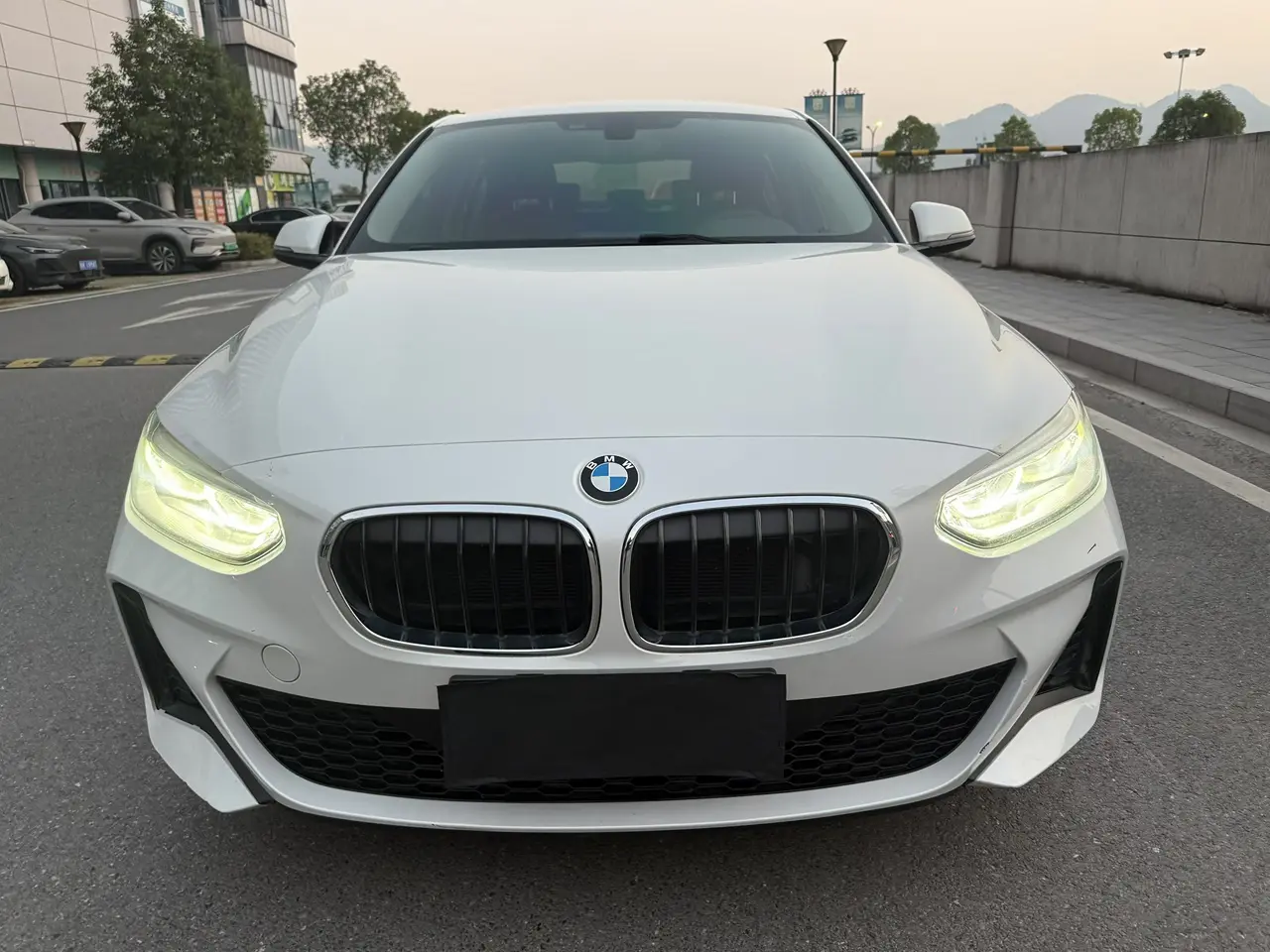 BMW 1 Series  из Китая