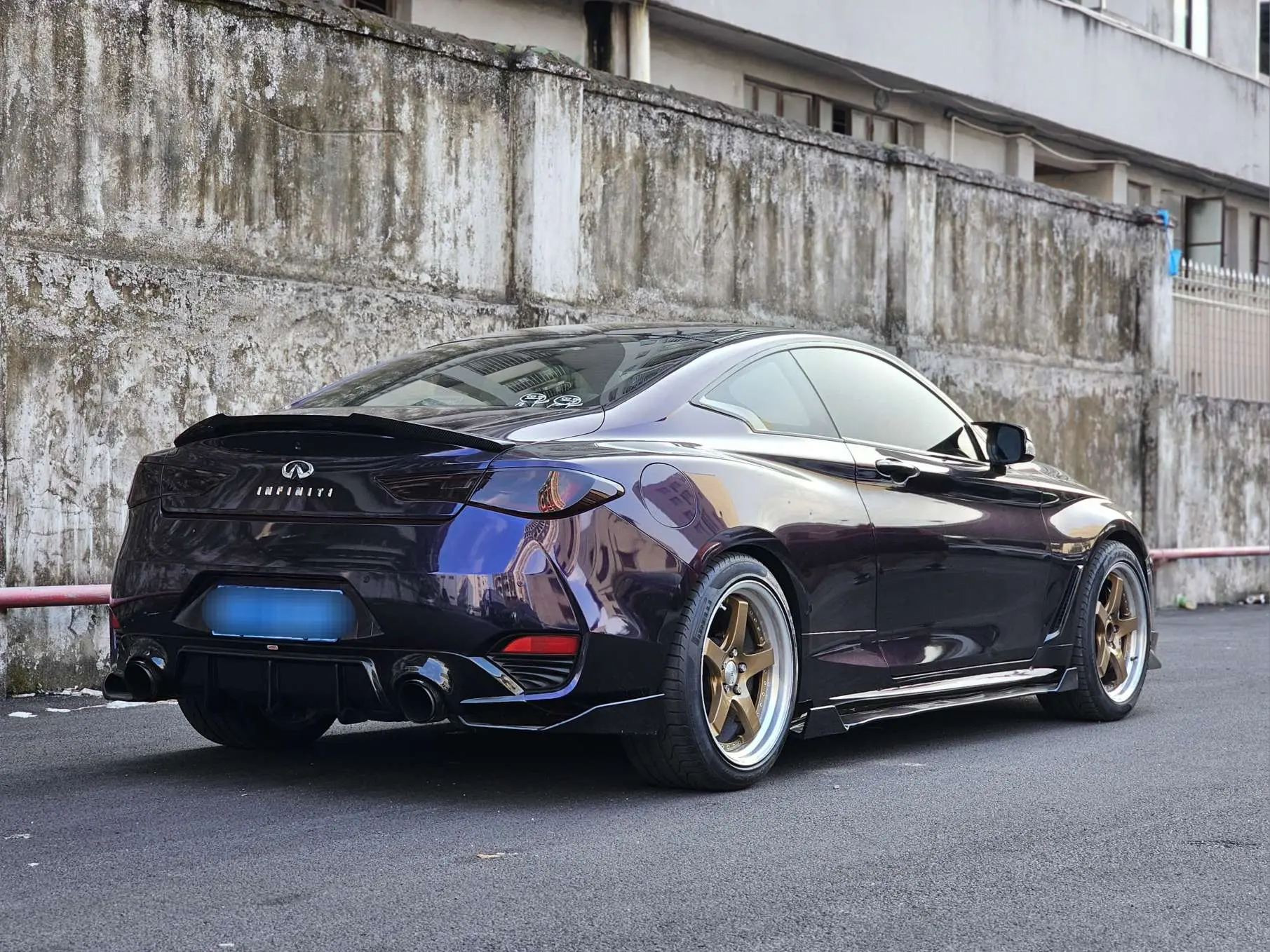 Infiniti Q60  из Китая