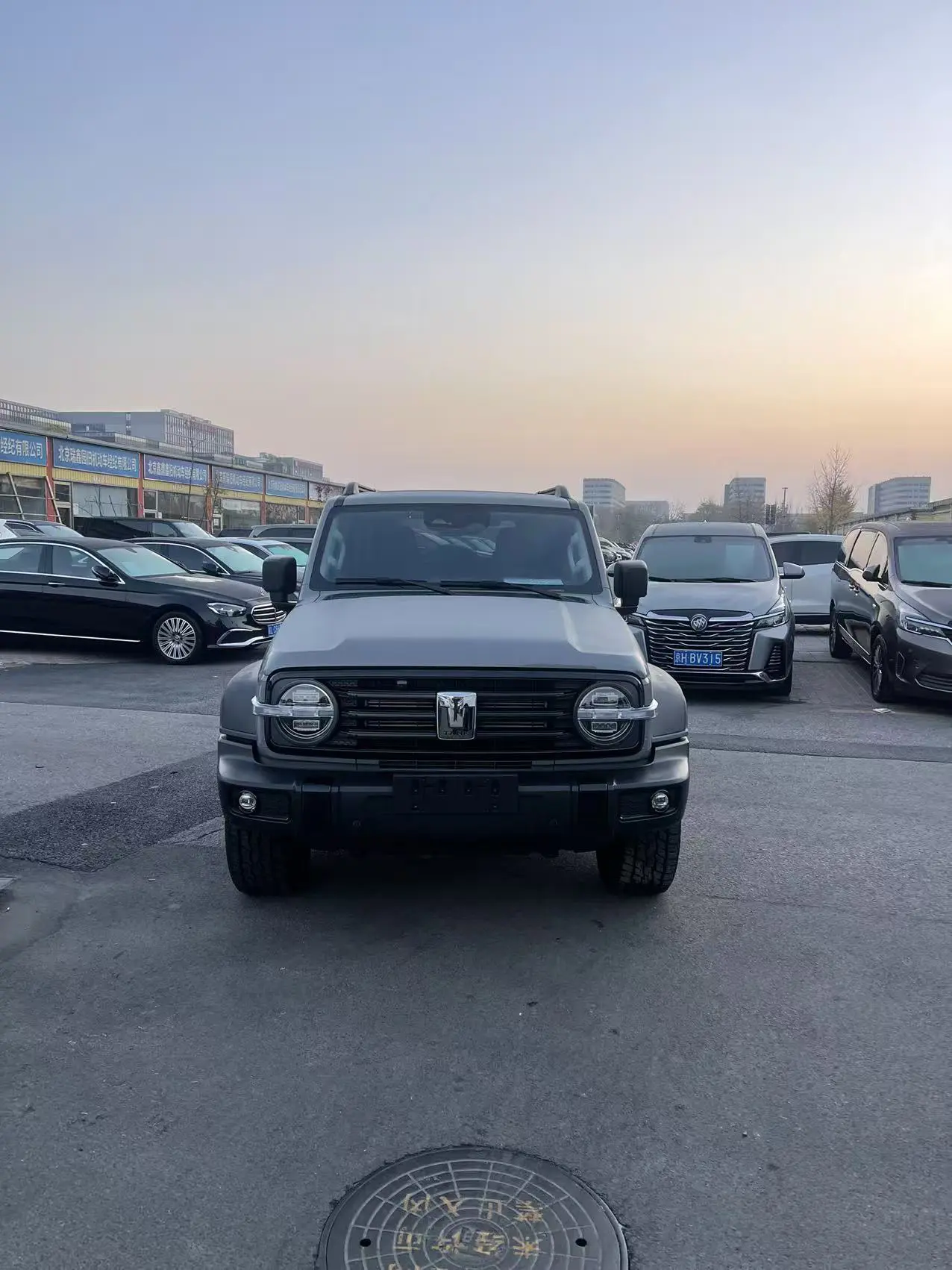 Tank 300  из Китая