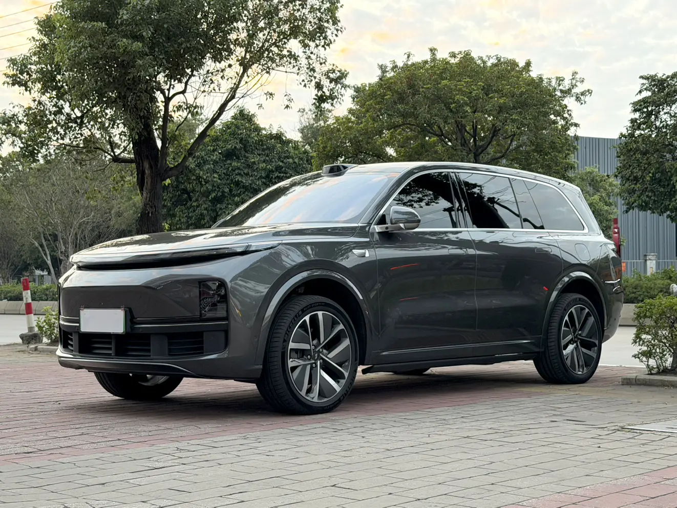 Li L9 (Ideal L9)  из Китая