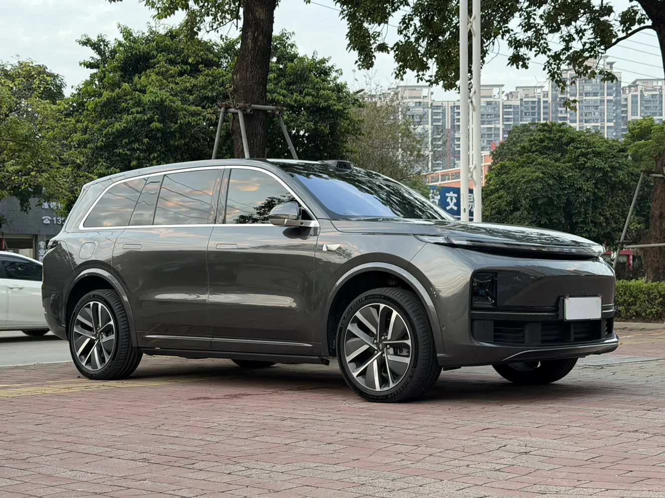 Li L9 (Ideal L9)  из Китая