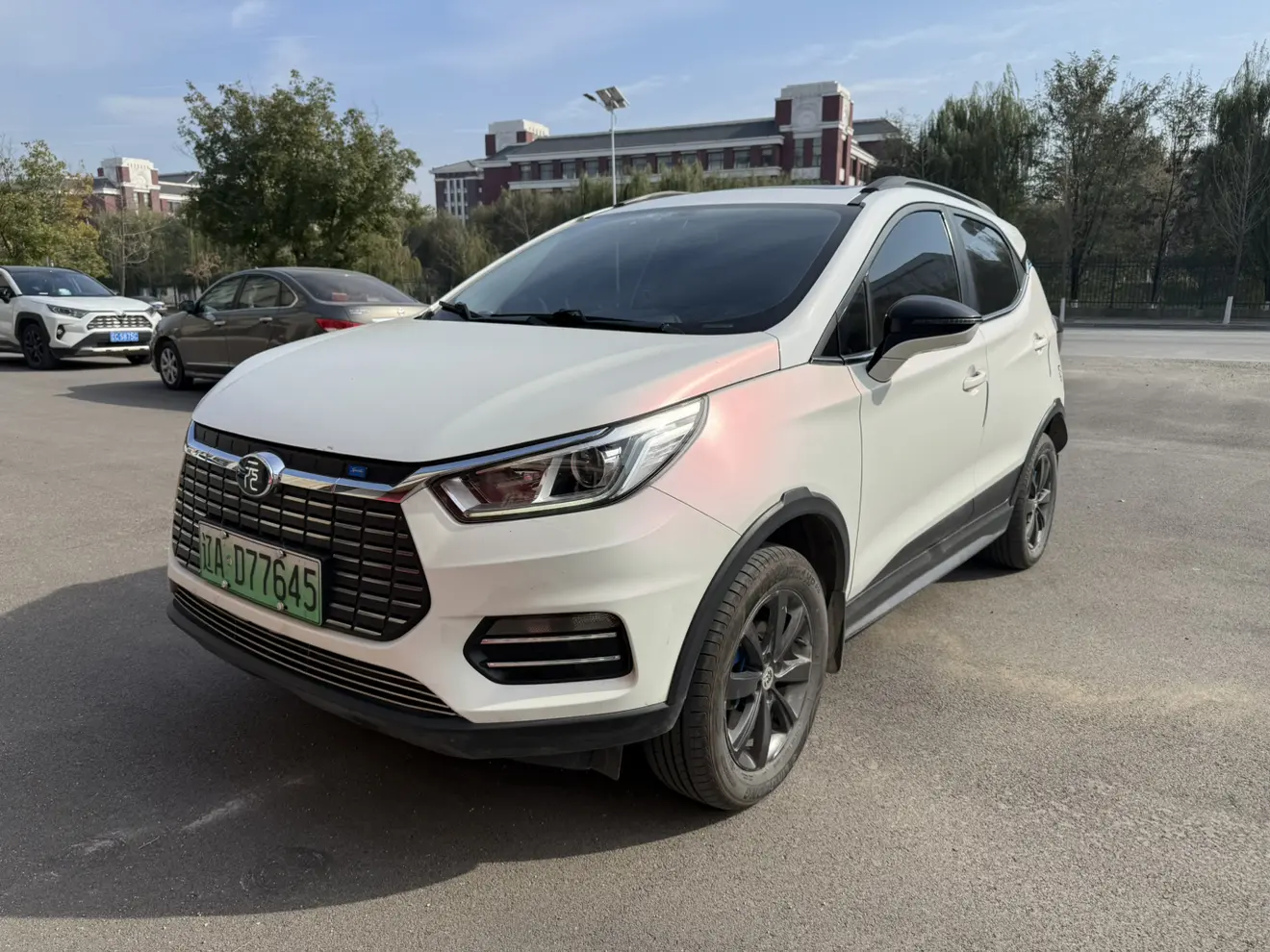 BYD Yuan EV  из Китая