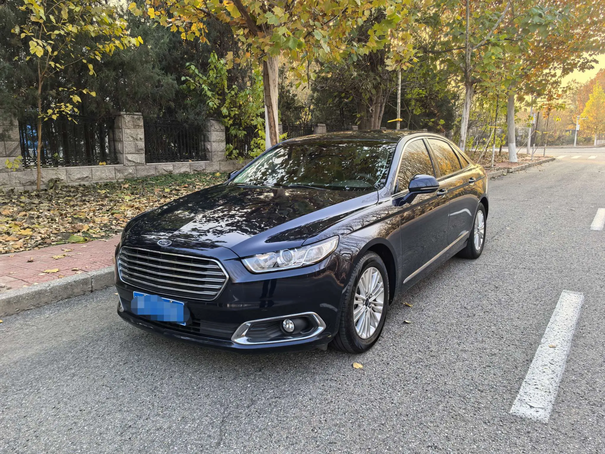 Ford Taurus  из Китая
