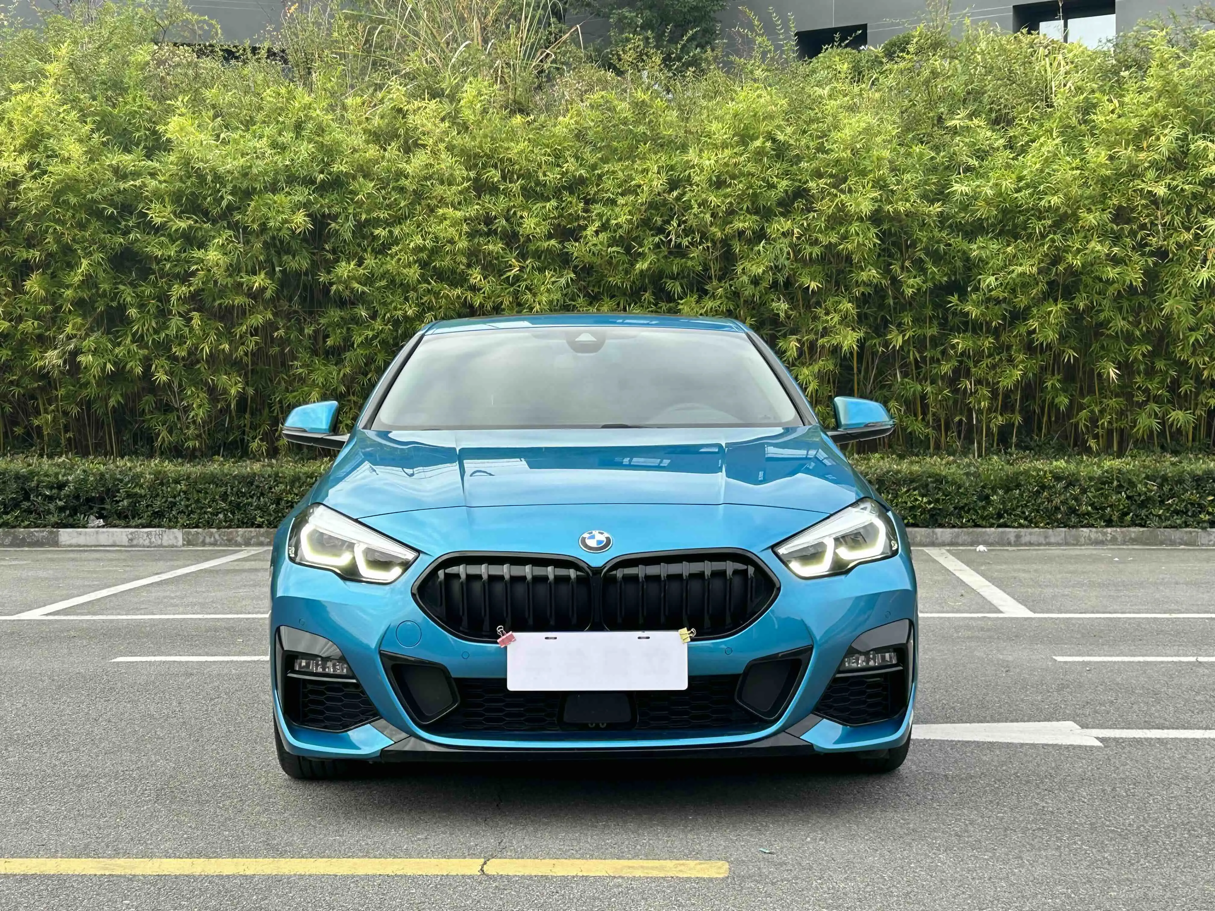 BMW 2 Series (Imported)  из Китая