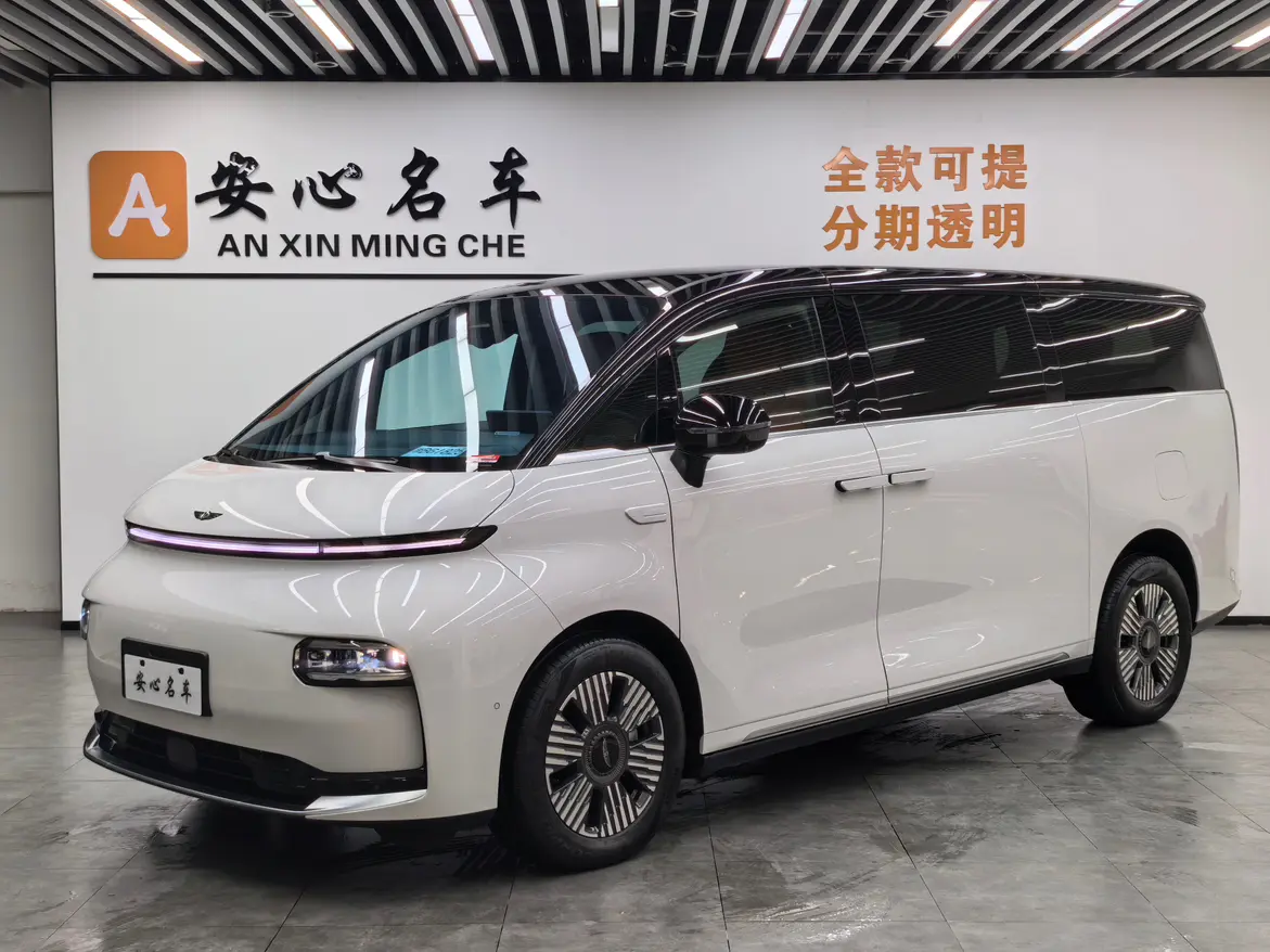 Geely Yizhen L380  из Китая