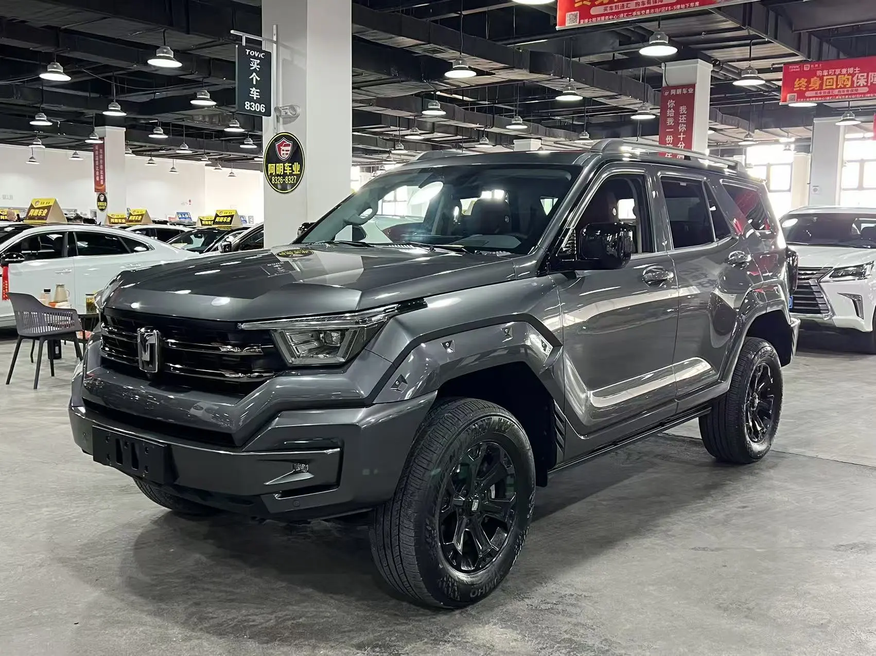 Tank 400 Hi4-T  из Китая