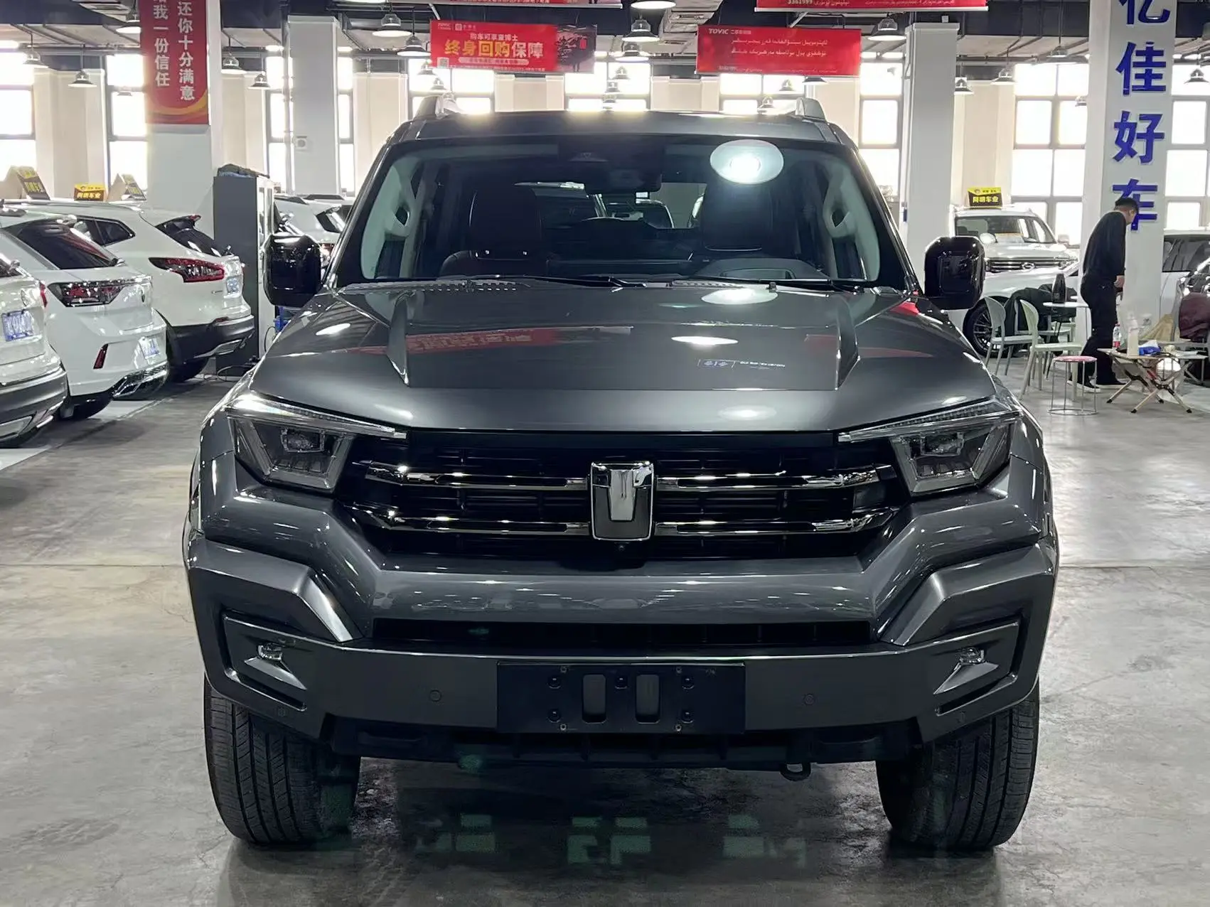 Tank 400 Hi4-T  из Китая