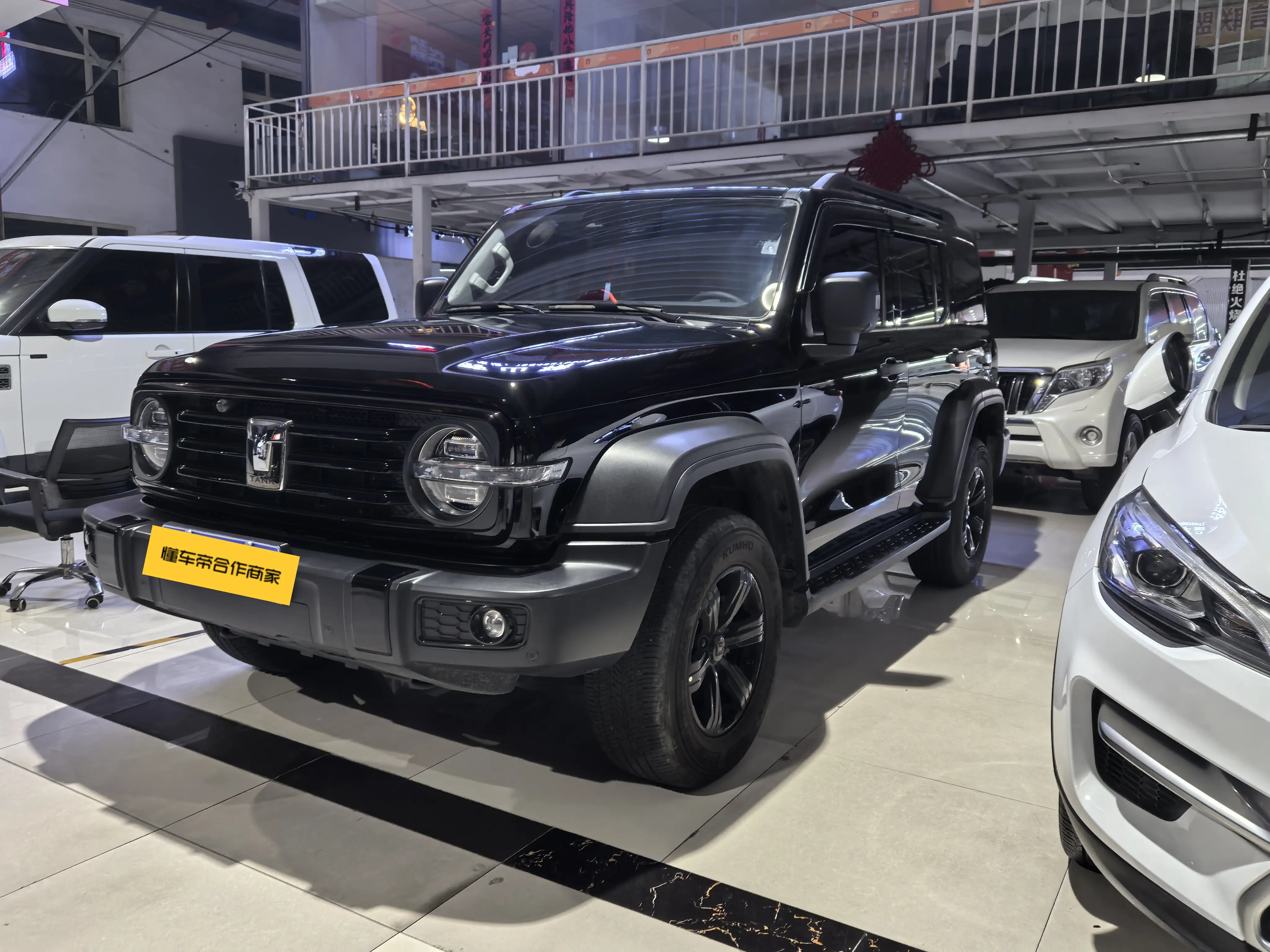 Tank 300  из Китая