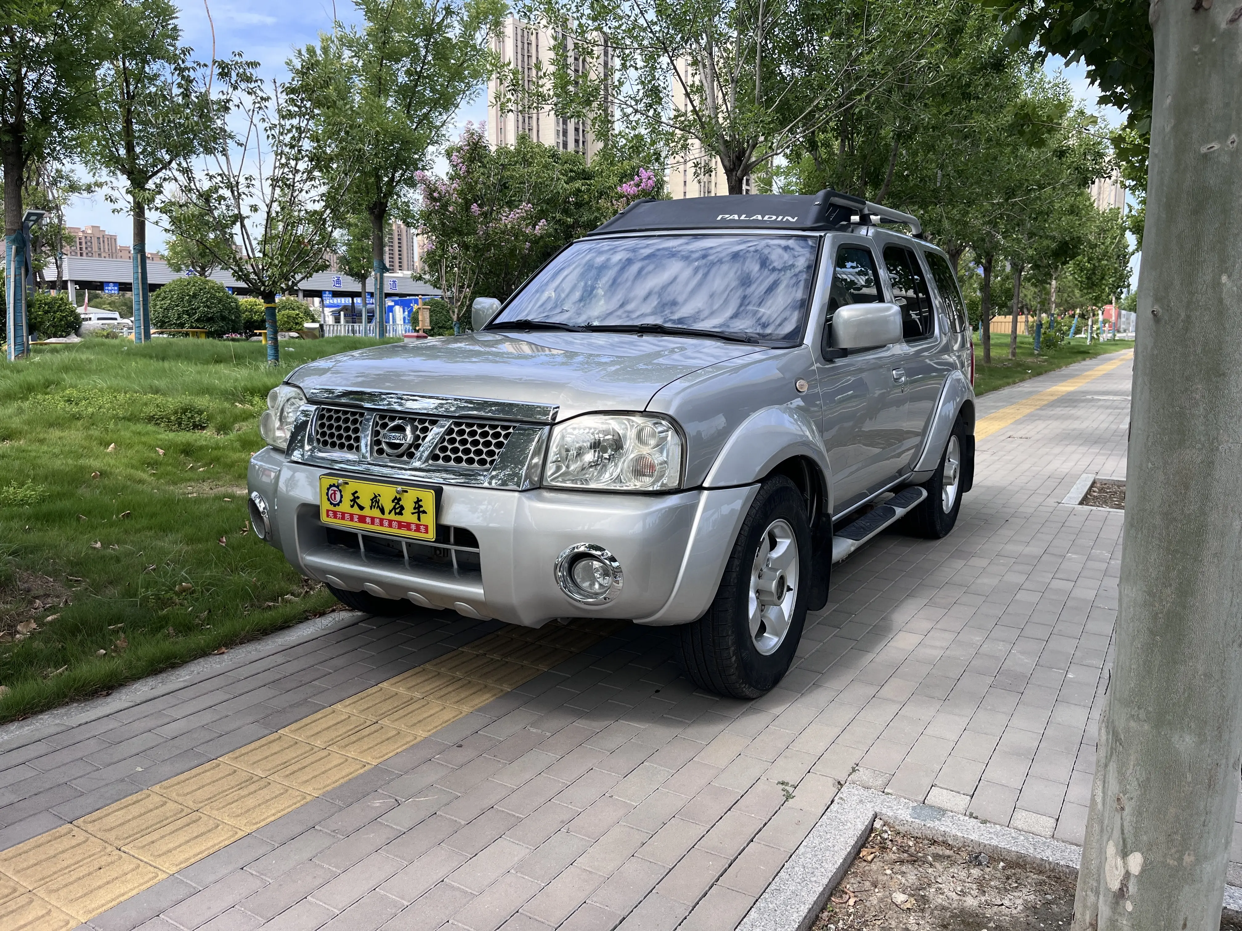 Nissan Paladin  из Китая