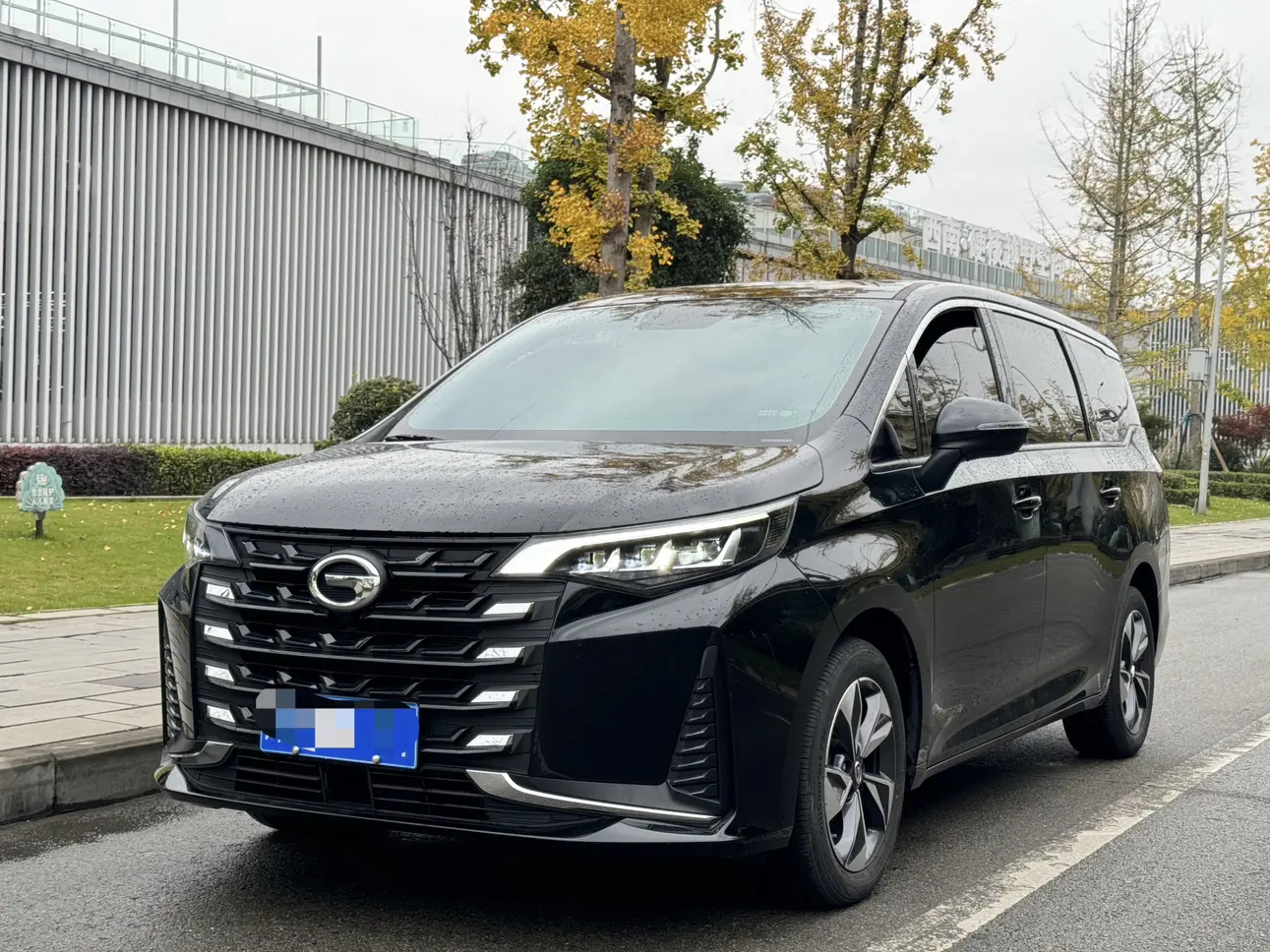 GAC Trumpchi M6  из Китая