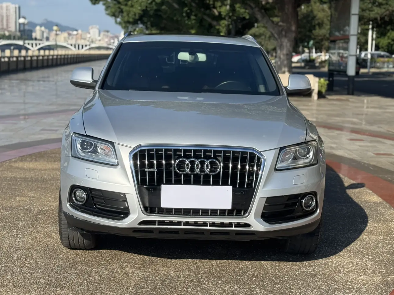 Audi Q5  из Китая