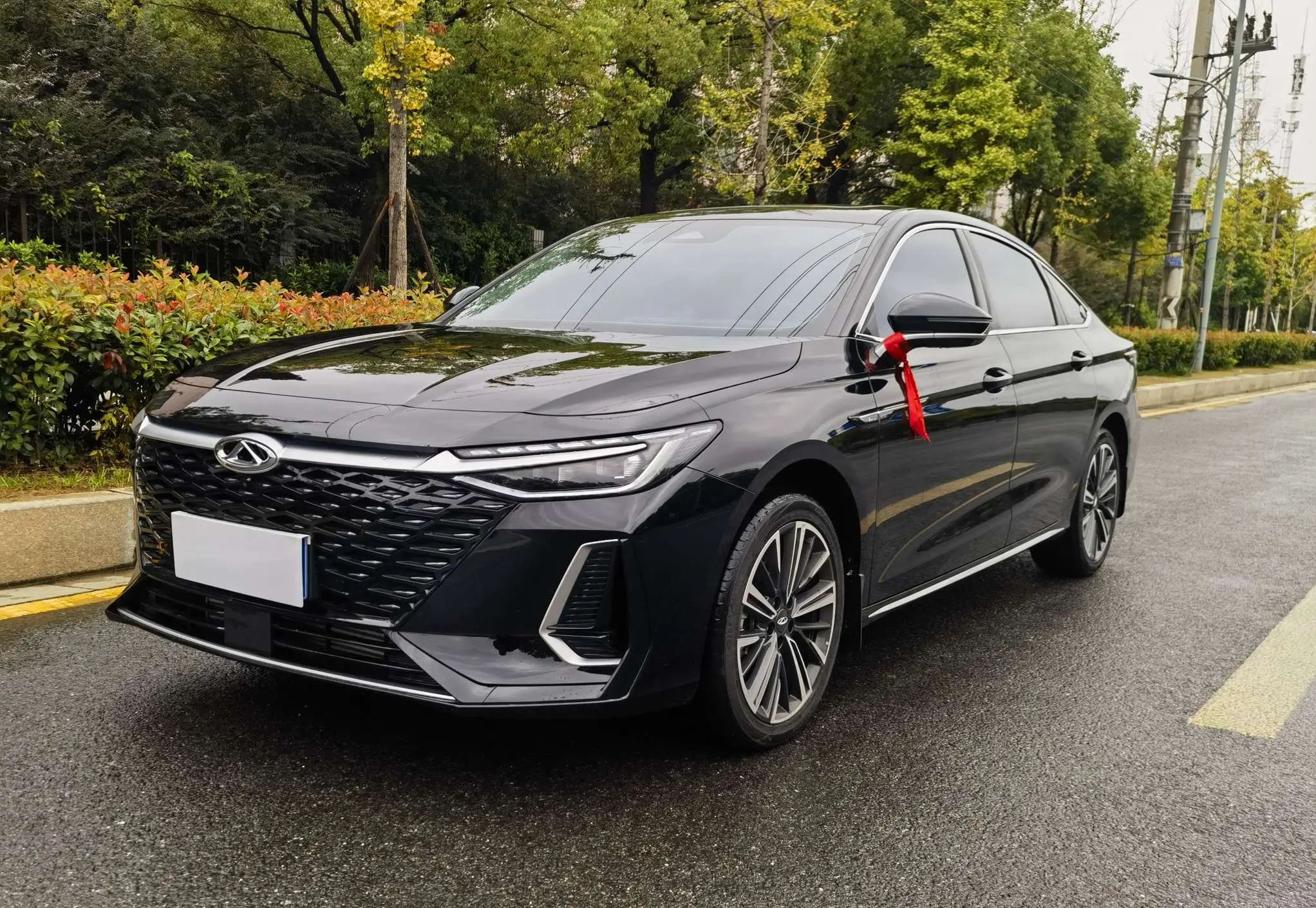 Chery Arrizo 8  из Китая