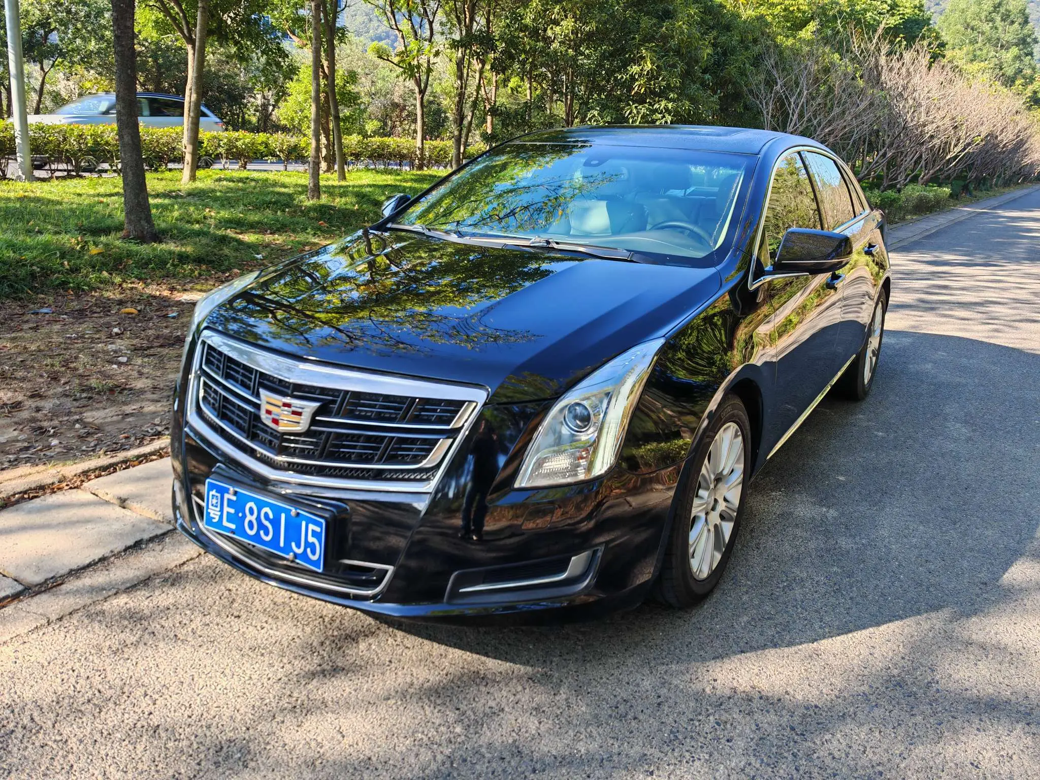 Cadillac XTS  из Китая
