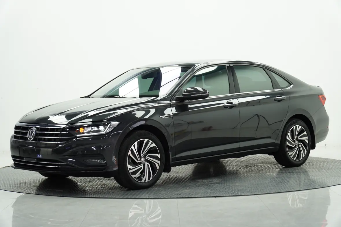 Volkswagen Sagitar  из Китая