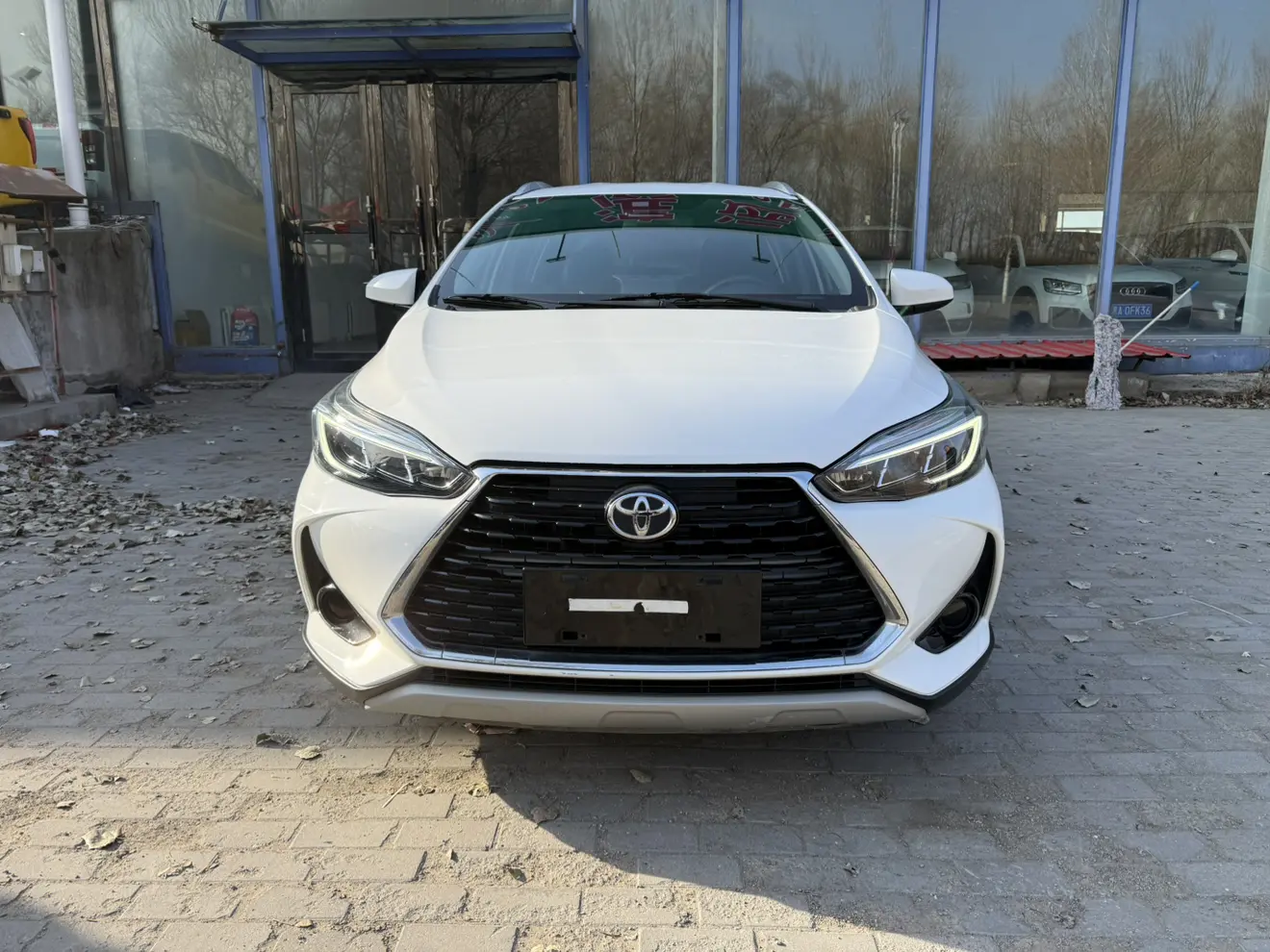 Toyota Yaris L  из Китая
