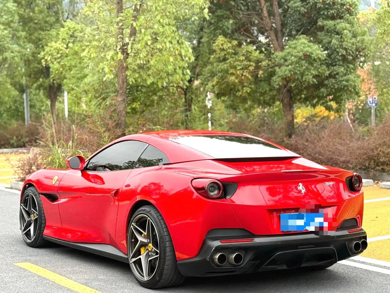 Ferrari Portofino  из Китая