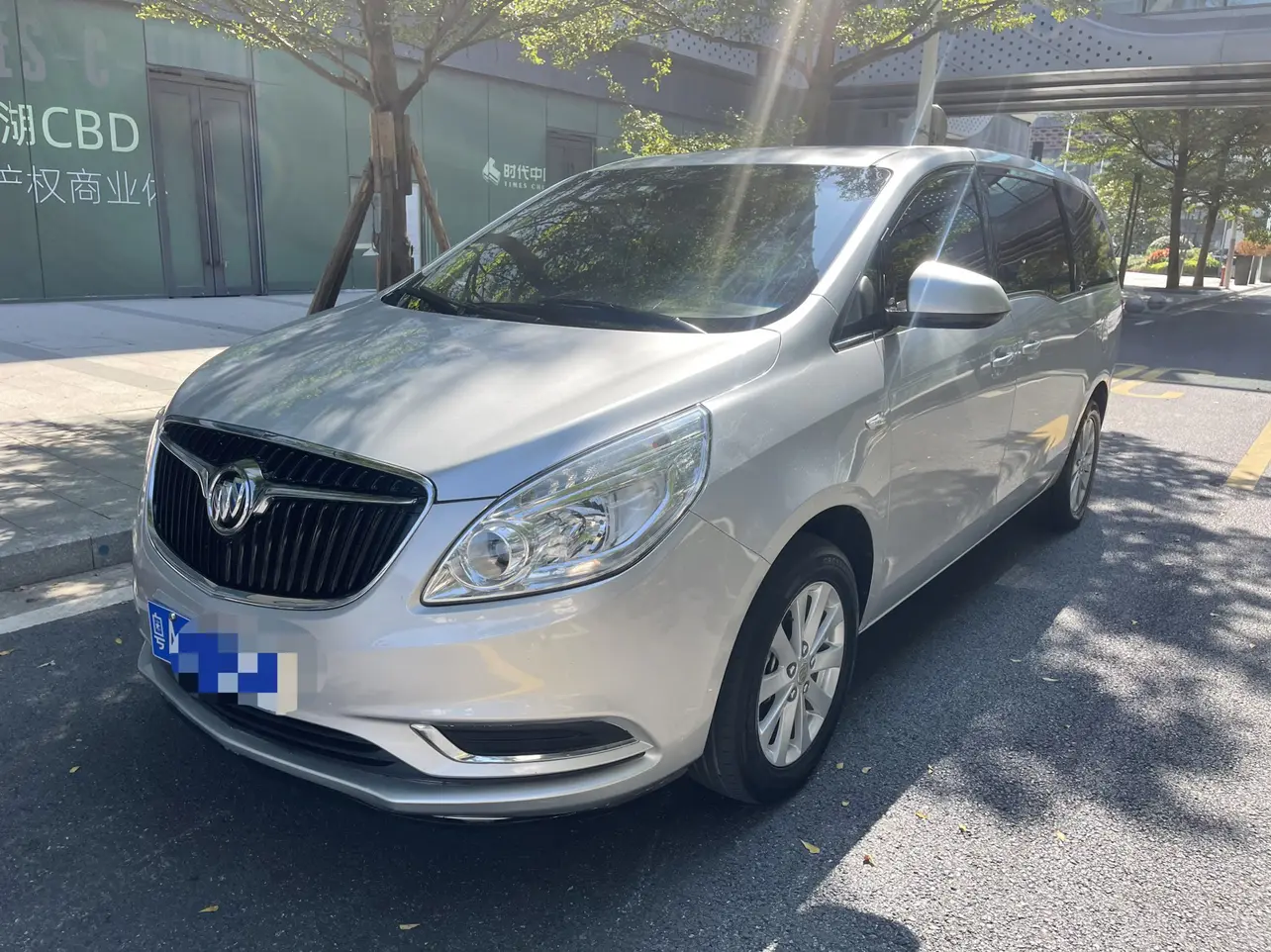 Buick GL8  из Китая