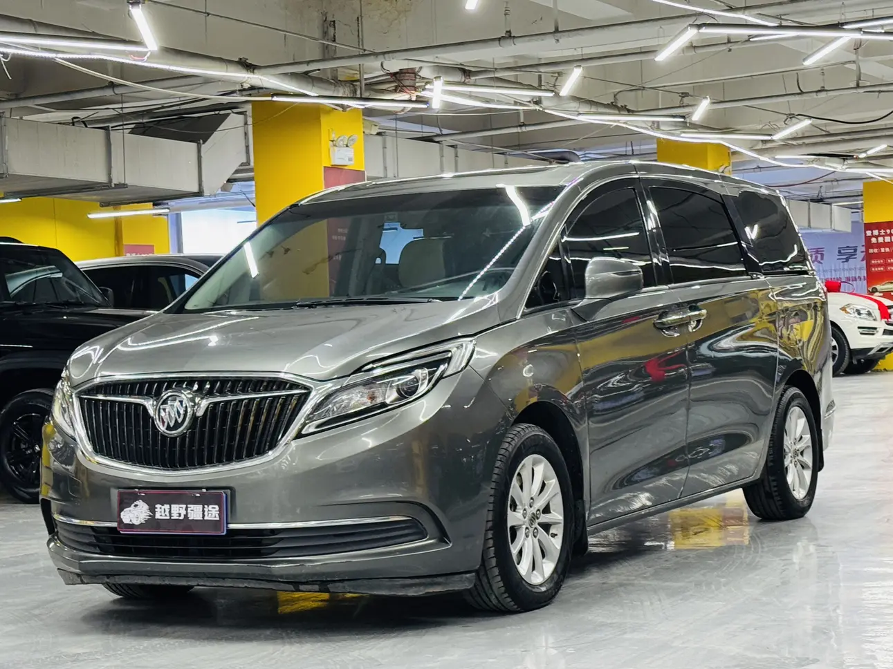 Buick GL8  из Китая