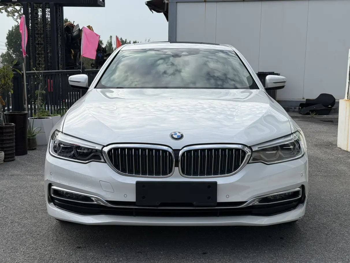 BMW 5 Series PHEV  из Китая