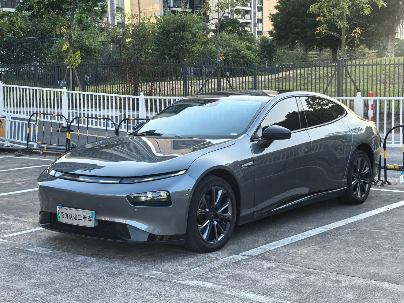 Xpeng P7  из Китая