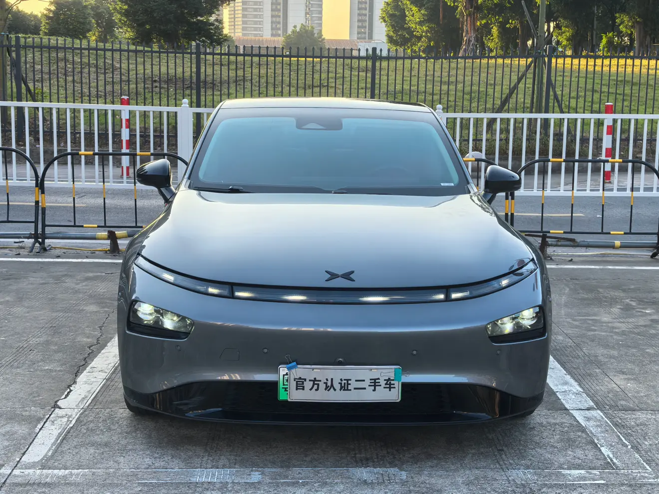 Xpeng P7  из Китая