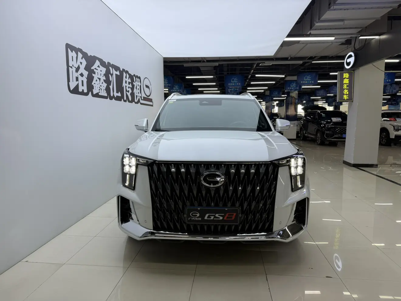 GAC Trumpchi GS8  из Китая