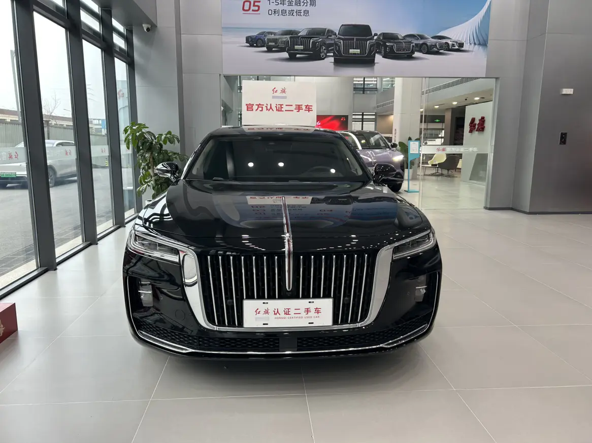 Hongqi H9  из Китая