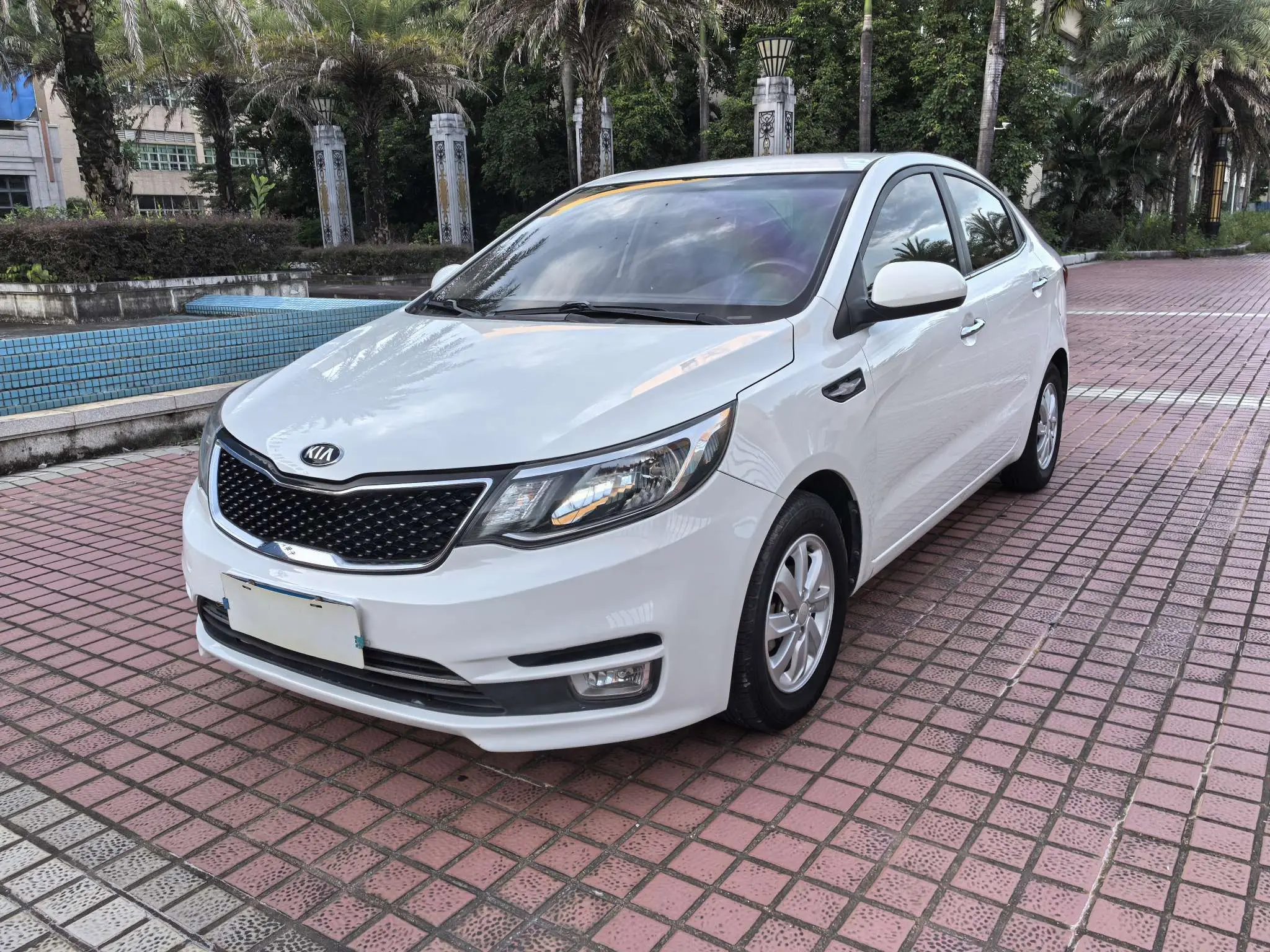 Kia K2  из Китая